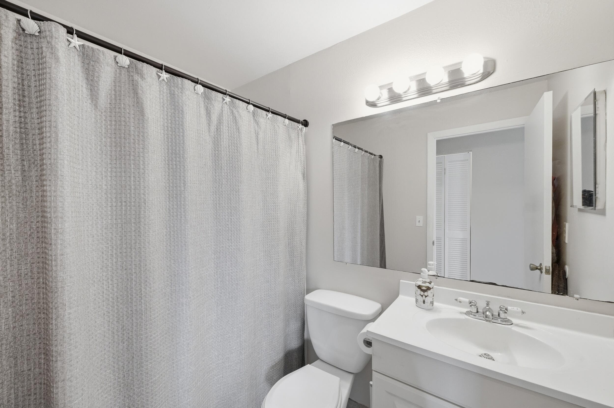10222 Pine Drive, Boynton Beach, FL 33437 — photo 10 of 34
