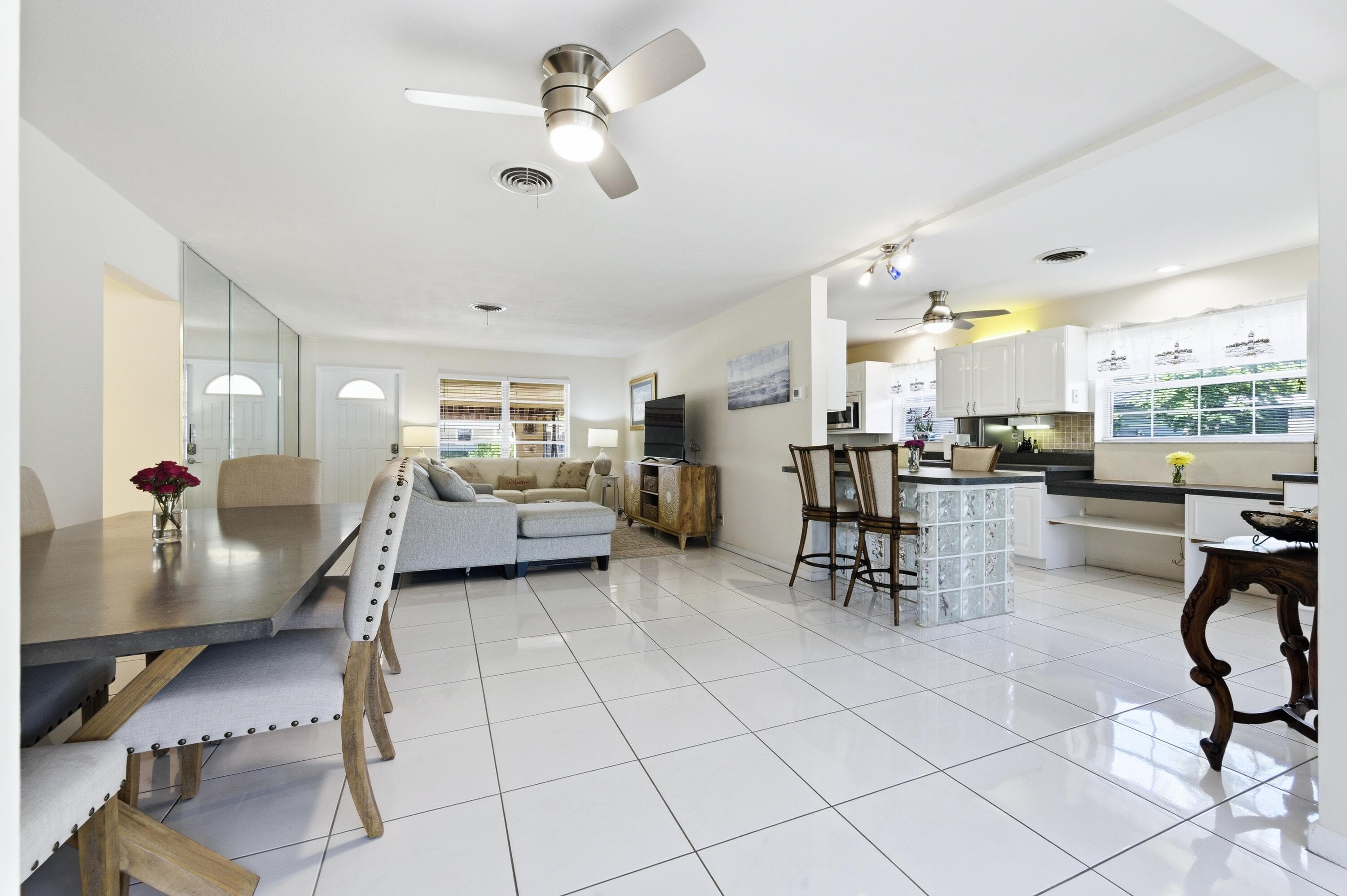 8455 SE Palm Street, Hobe Sound, FL 33455 — photo 11 of 36