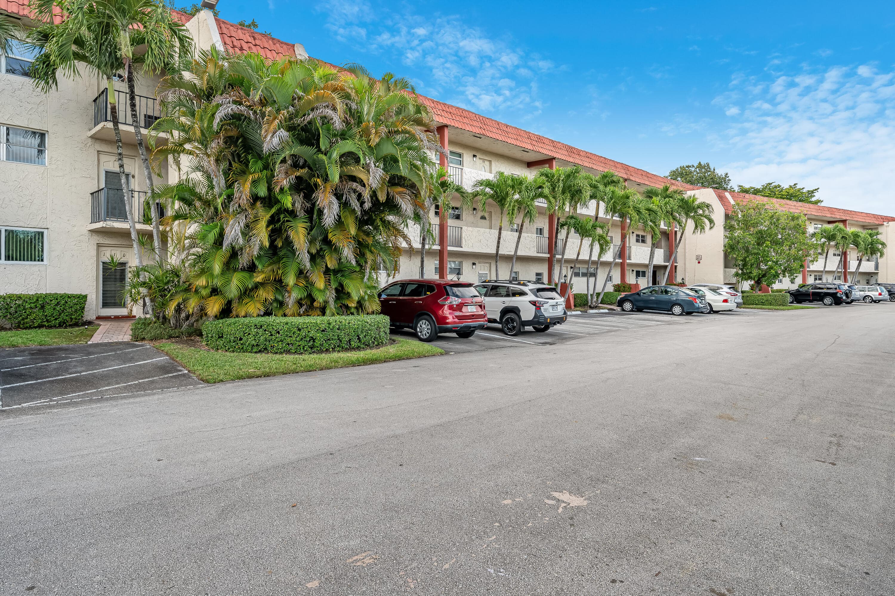 8911 S Hollybrook Boulevard 306, Pembroke Pines, FL 33025 — photo 19 of 50