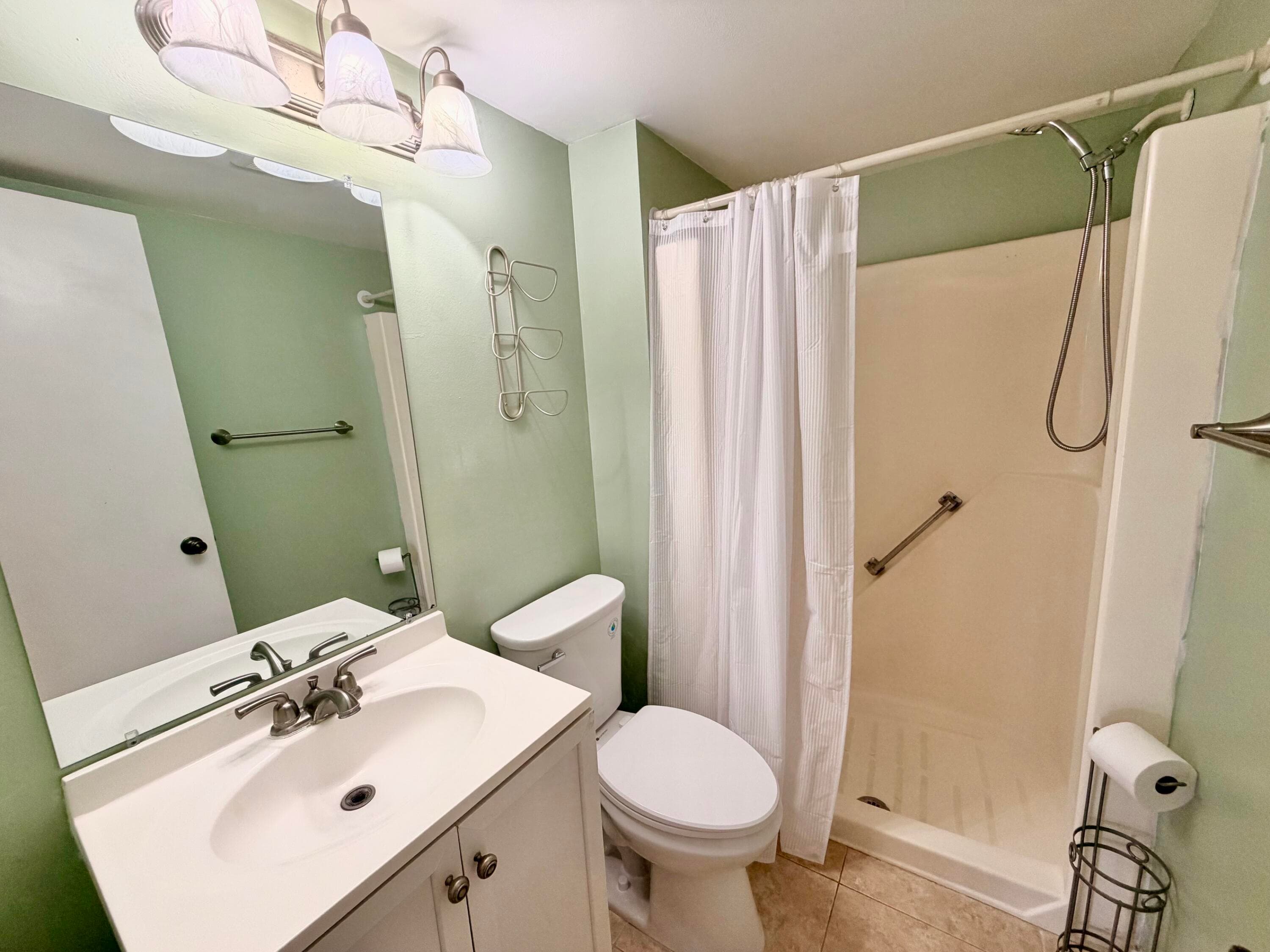120 Lake Evelyn Drive, West Palm Beach, FL 33411 — photo 17 of 33