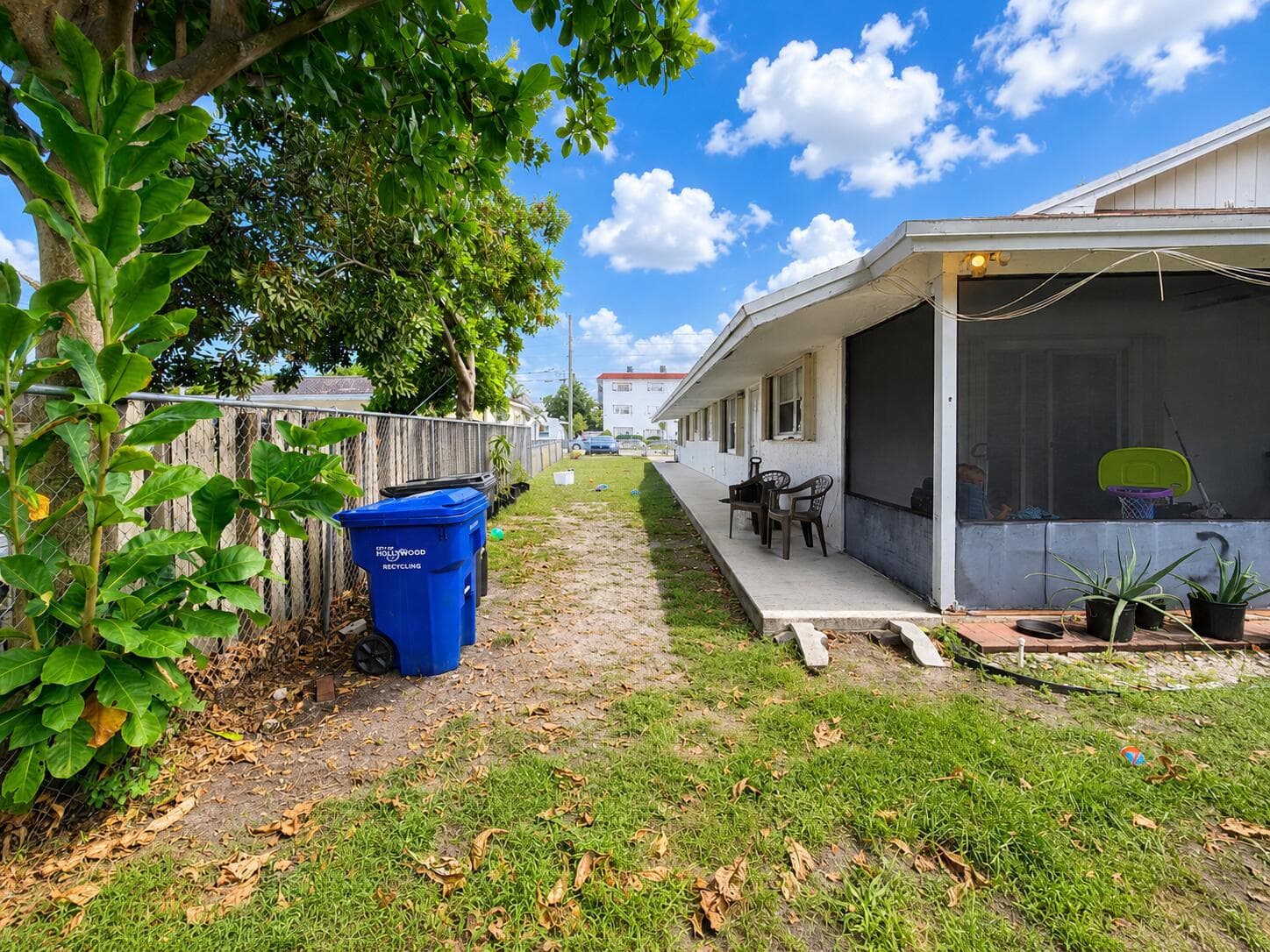 2419-2421 Johnson Street 2419, 2421, Hollywood, FL 33020 — photo 5 of 14