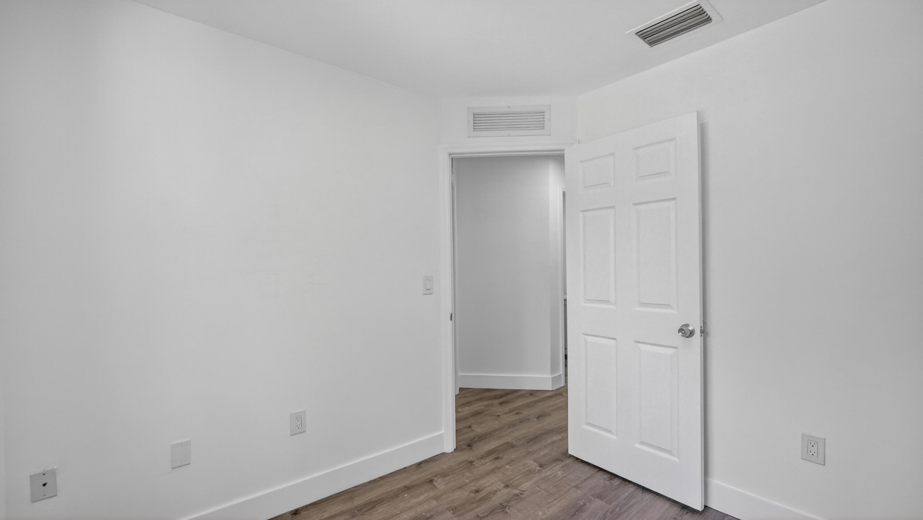 2902 NW 44th Street, Miami, FL 33142 — photo 8 of 25