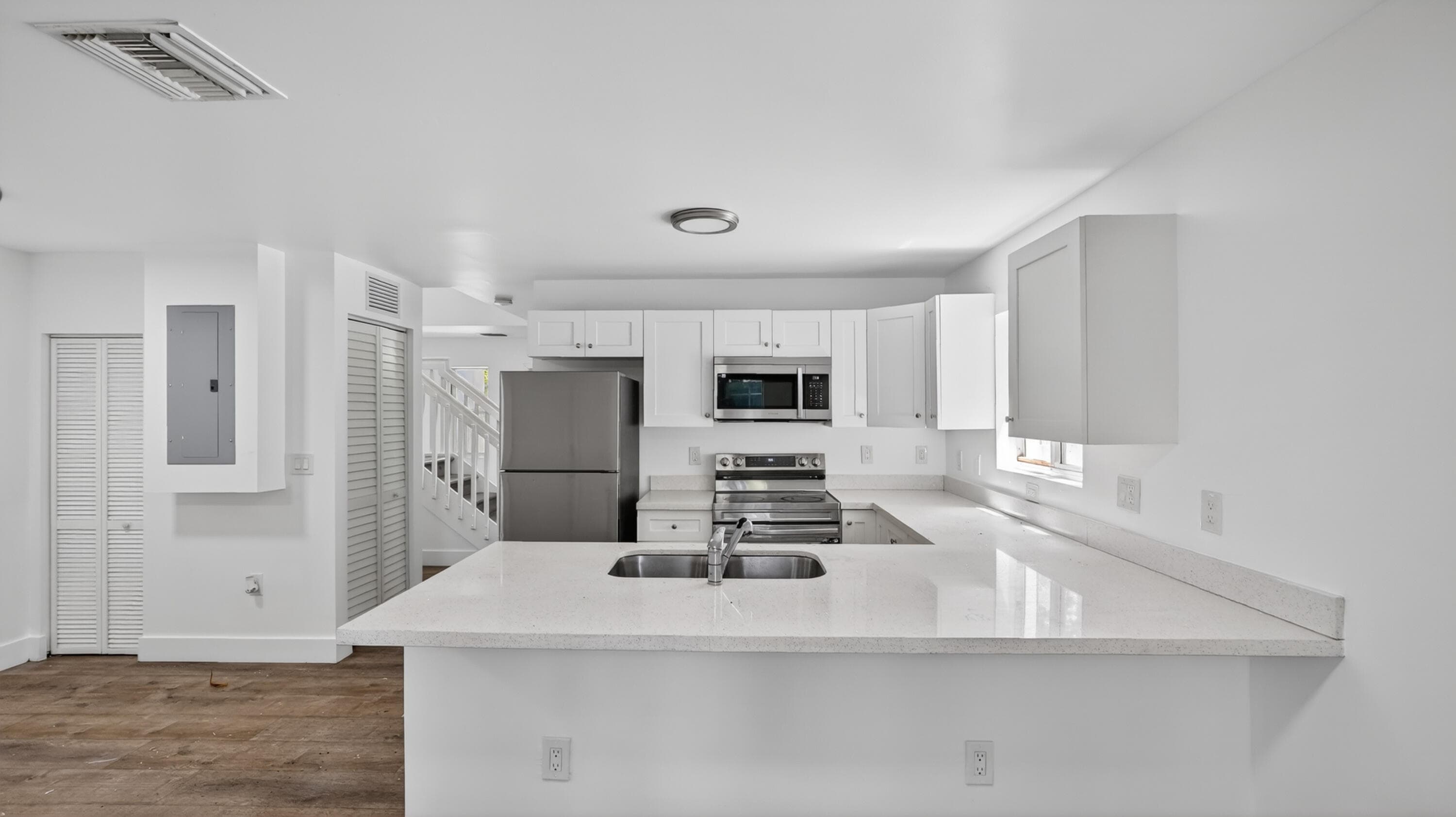 2902 NW 44th Street, Miami, FL 33142 — photo 11 of 25