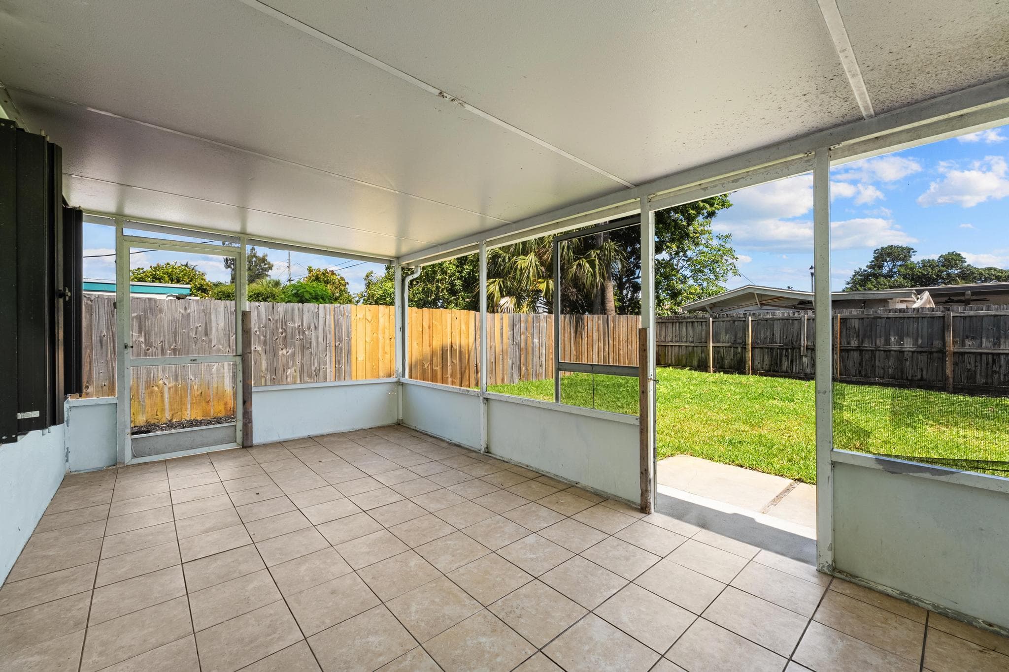 2105 Wellington Road, West Palm Beach, FL 33409 — photo 37 of 45