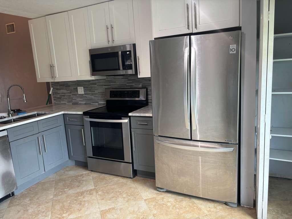 5369 Gene Circle, West Palm Beach, FL 33415 — photo 11 of 56