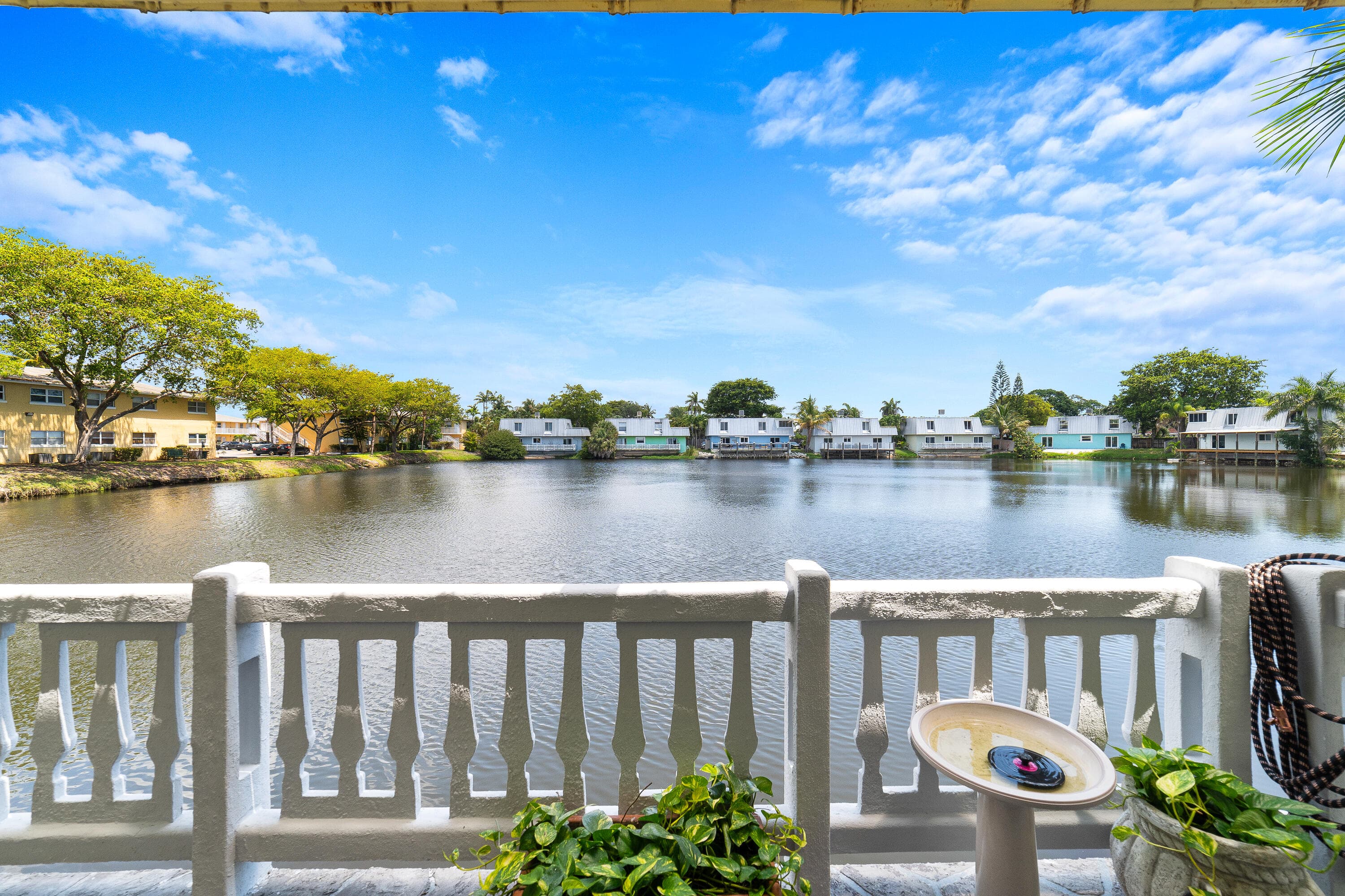 1351 NE 40th Place, Oakland Park, FL 33334 — photo 18 of 45