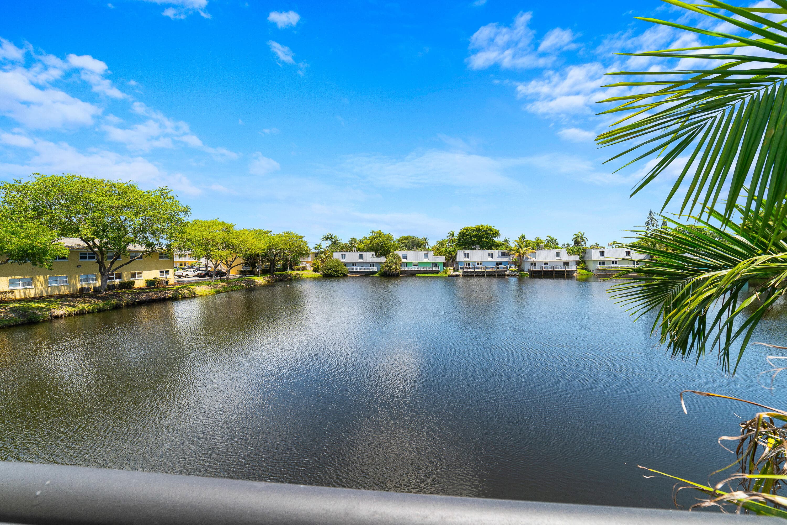 1351 NE 40th Place, Oakland Park, FL 33334 — photo 39 of 45