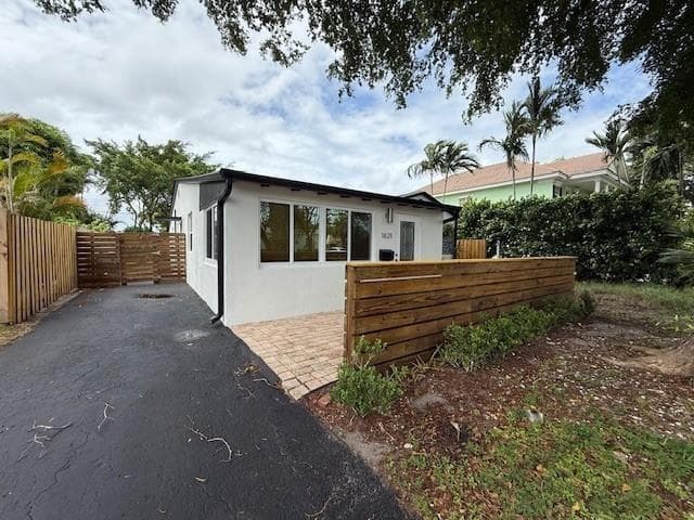 1621-1623 NE 16th Terrace NE, Fort Lauderdale, FL 33305 — photo 22 of 46