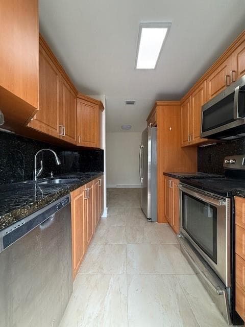 1621-1623 NE 16th Terrace NE, Fort Lauderdale, FL 33305 — photo 24 of 46
