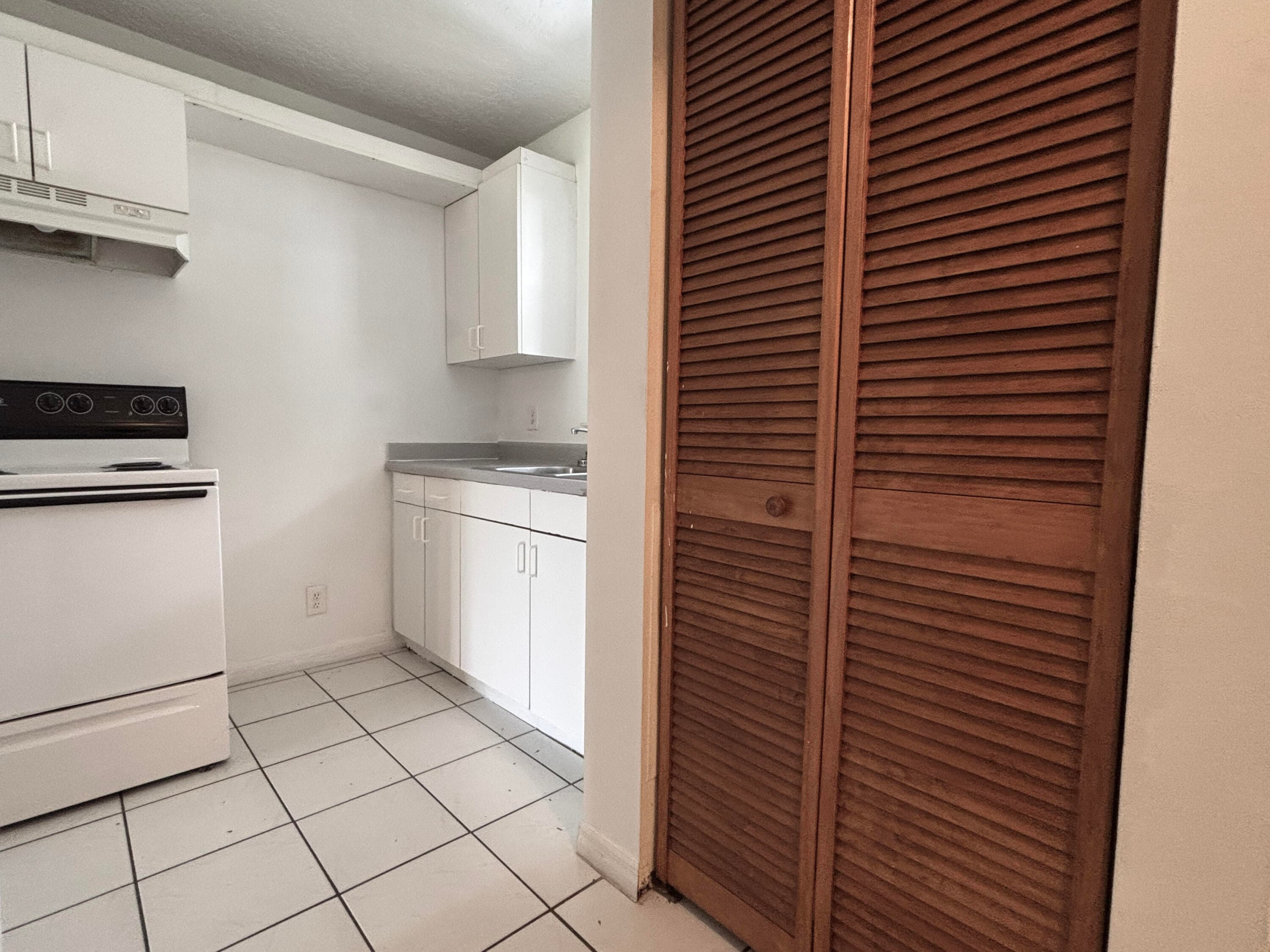 9013 NW 38th Drive 106, Coral Springs, FL 33065 — photo 9 of 17