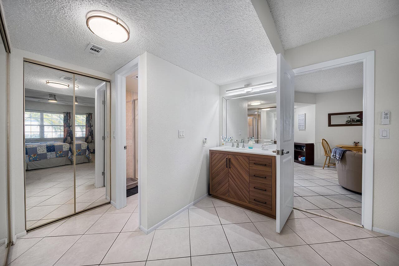 1507 SE Royal Green Circle 102, Port St. Lucie, FL 34952 — photo 10 of 21