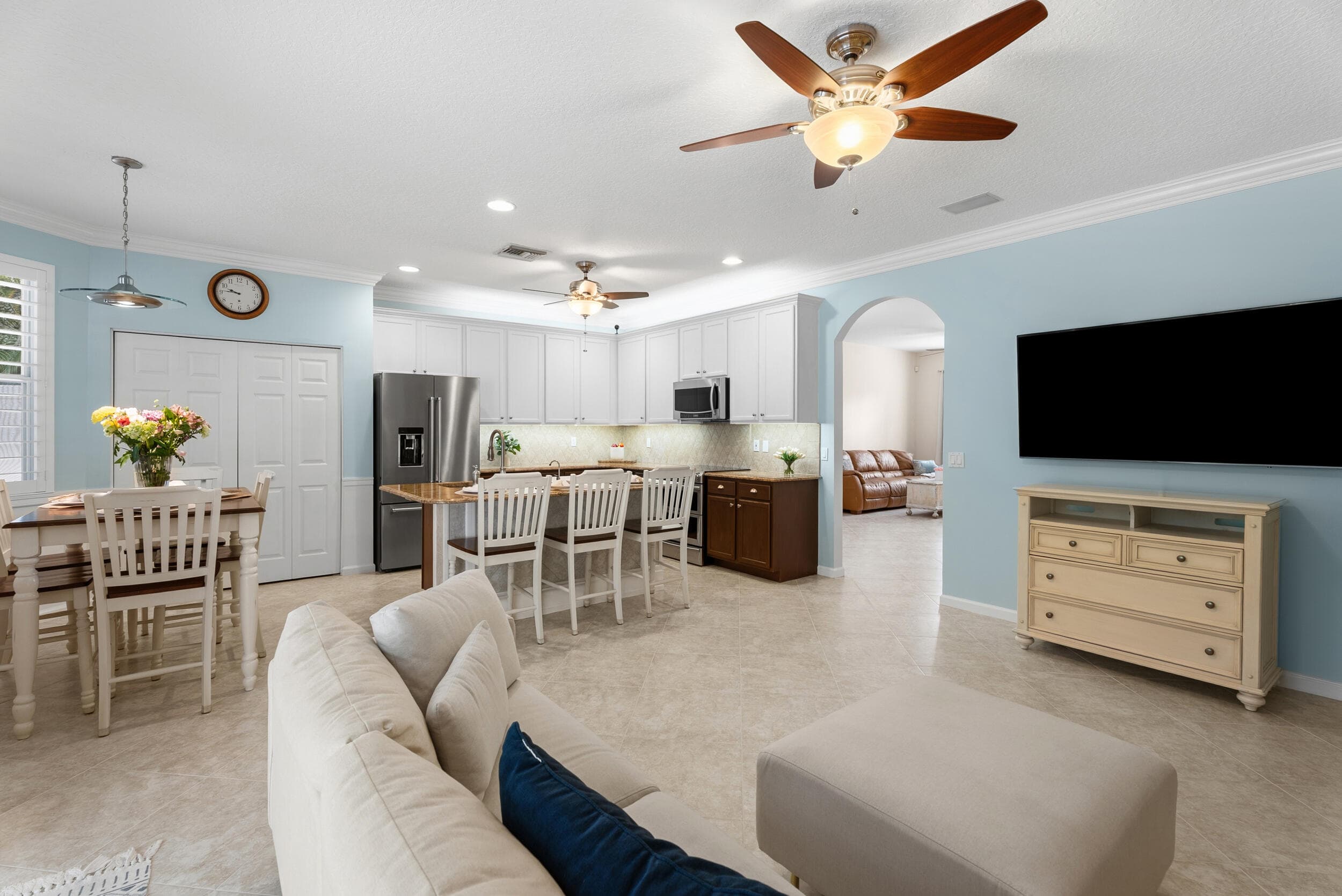 126 Hidden Hollow Drive, Palm Beach Gardens, FL 33418 — photo 8 of 57
