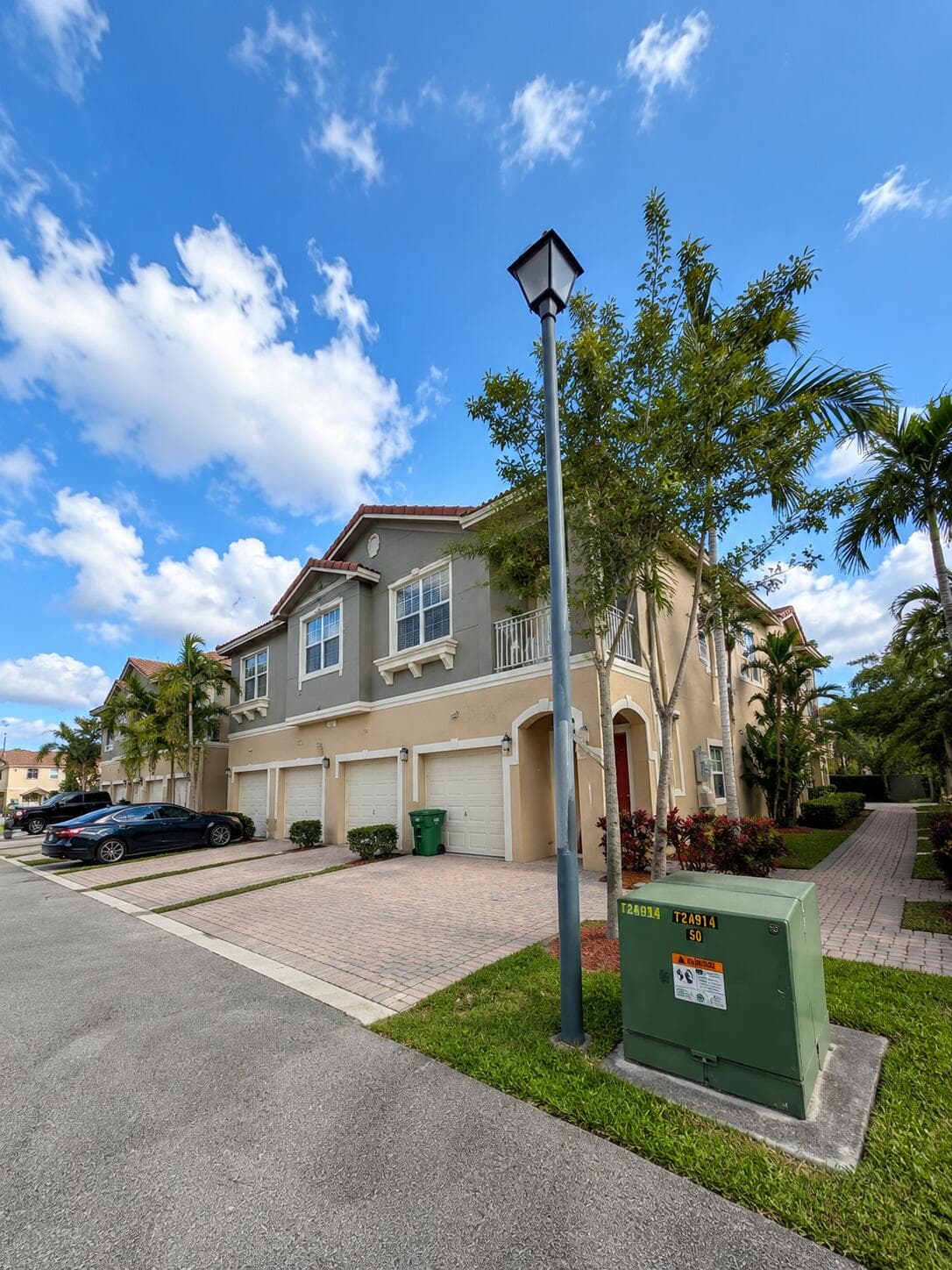 9064 Plymouth Place 9064, Tamarac, FL 33321 — photo 4 of 16