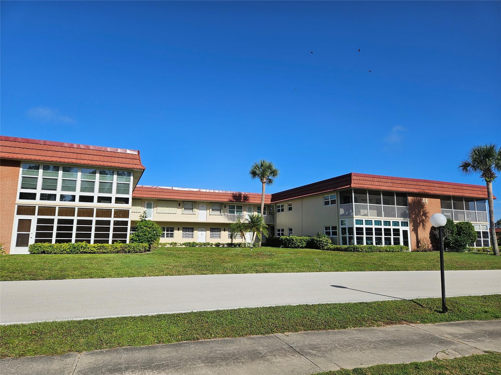 44 Woodland Drive 205, Vero Beach, FL 32962 — photo 1 of 34
