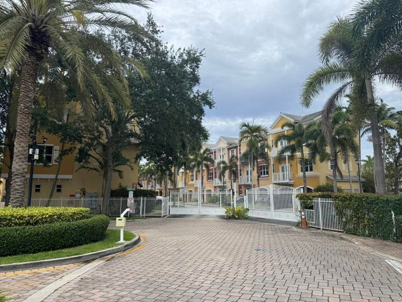 2351 Vintage Drive 2351, Lighthouse Point, FL 33064 — photo 22 of 23