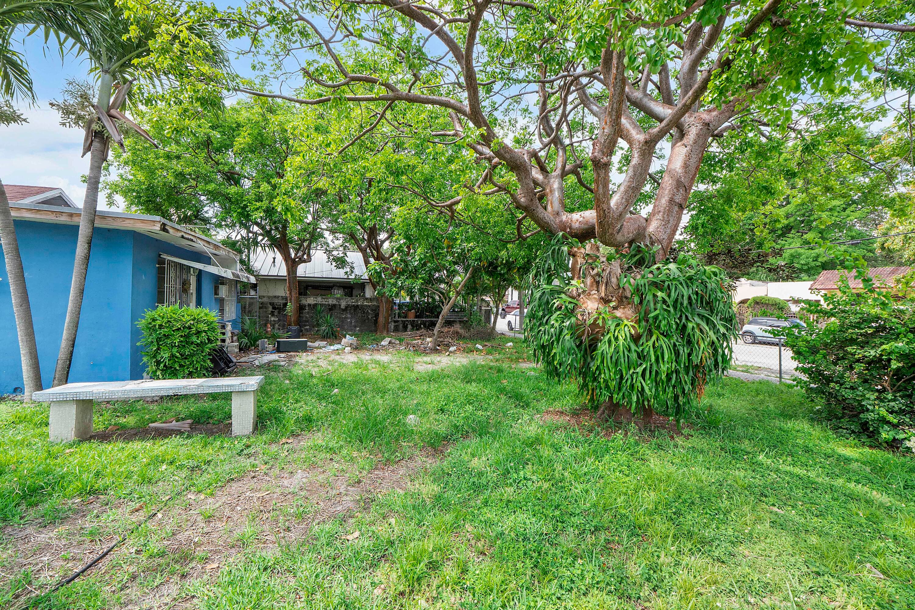 2476 NW 15th Street, Miami, FL 33125 — photo 11 of 14