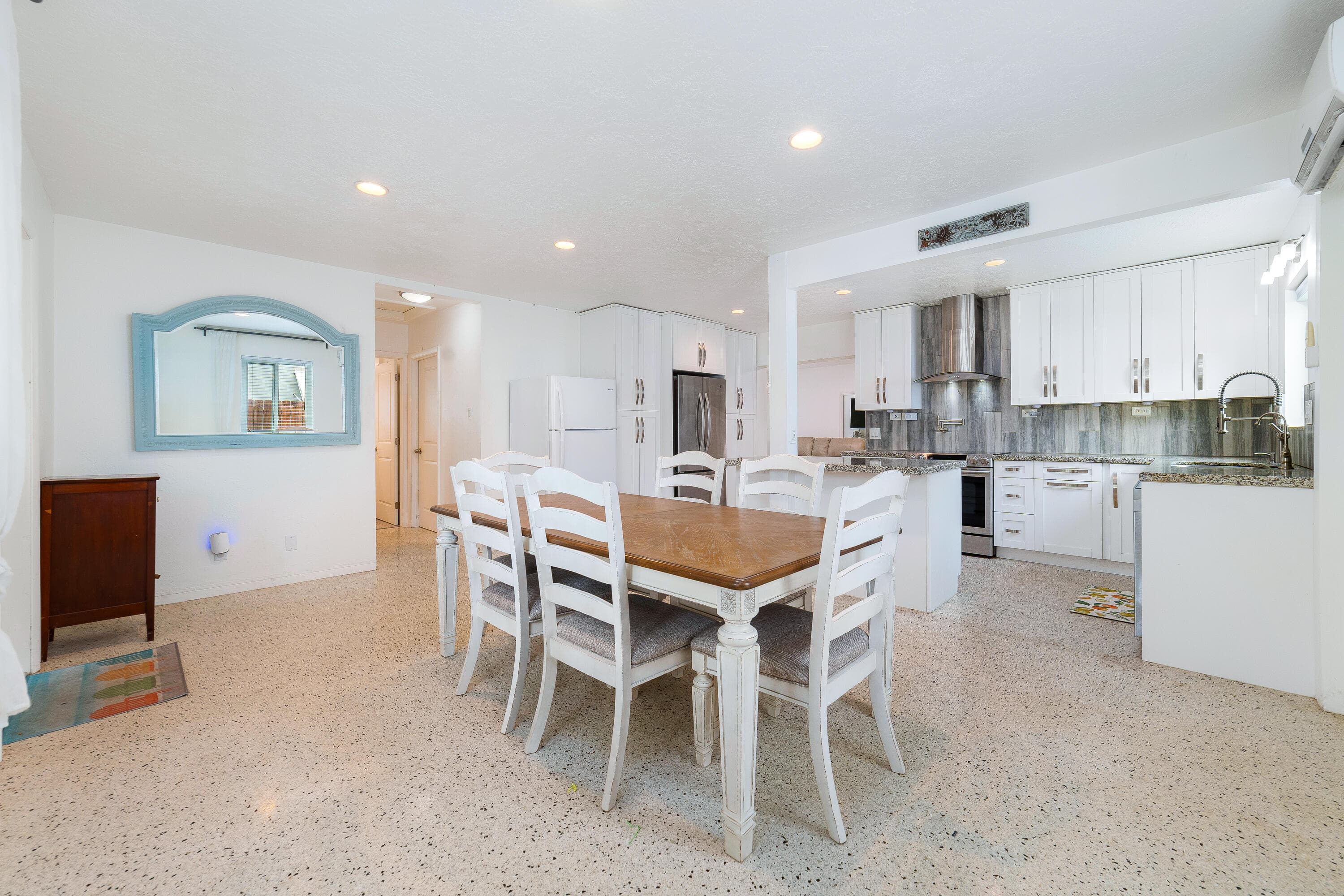 245 SW 5th Street, Dania Beach, FL 33004 — photo 4 of 35