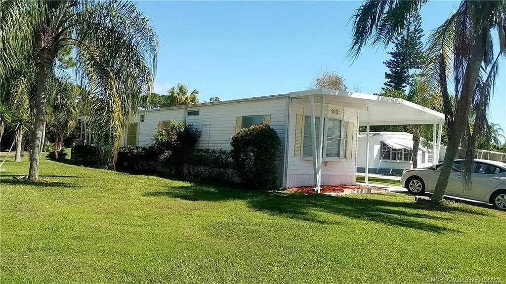 1 Montanzas Road, Port St. Lucie, FL 34952 — photo 1 of 24