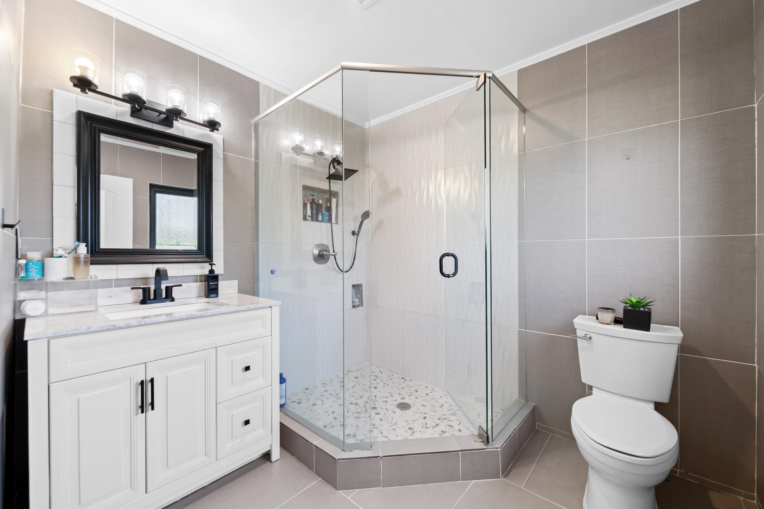 2601 NE 8th Court, Pompano Beach, FL 33062 — photo 10 of 29