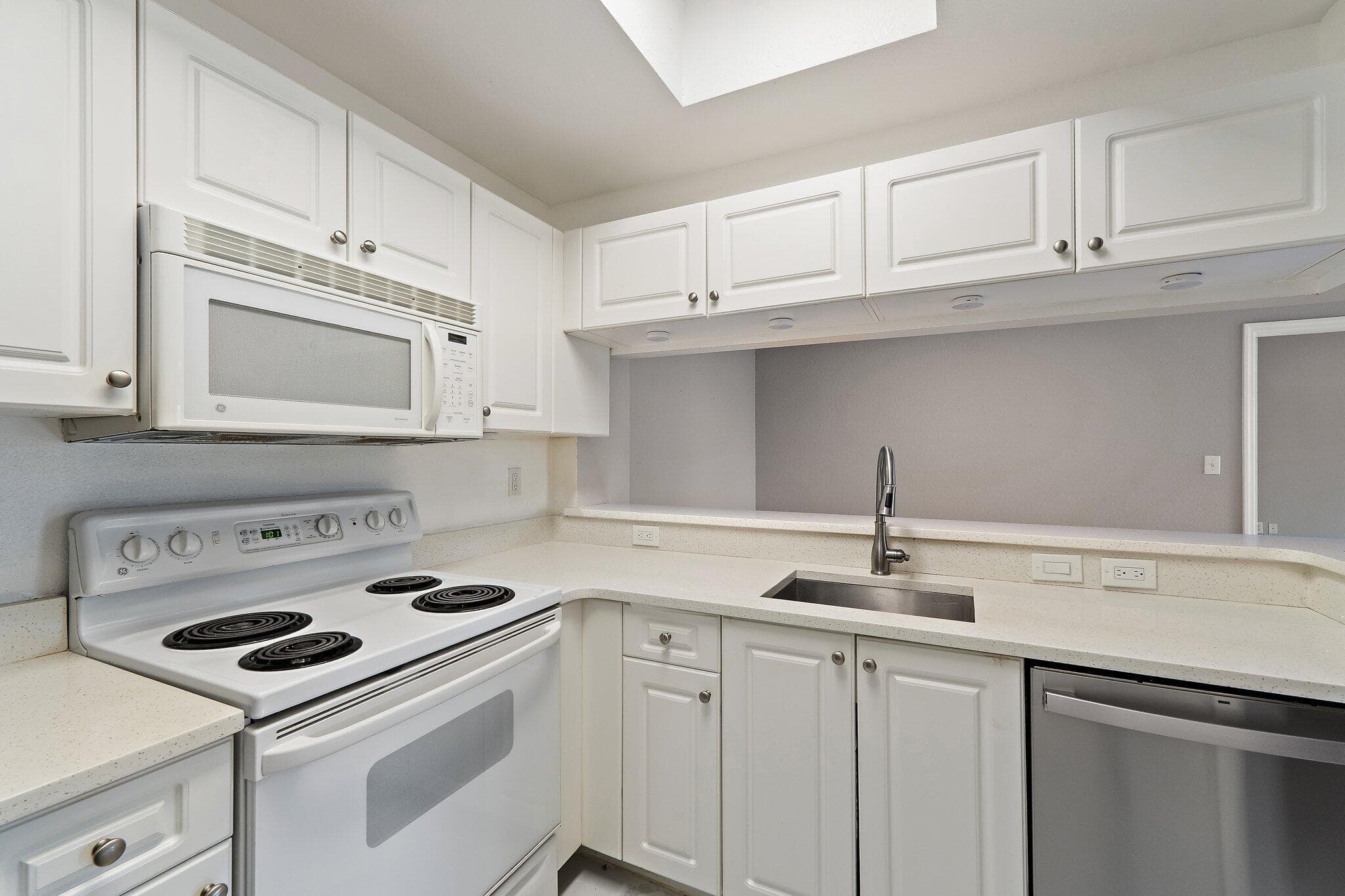 2917 Tuscany Court 302, Palm Beach Gardens, FL 33410 — photo 12 of 52