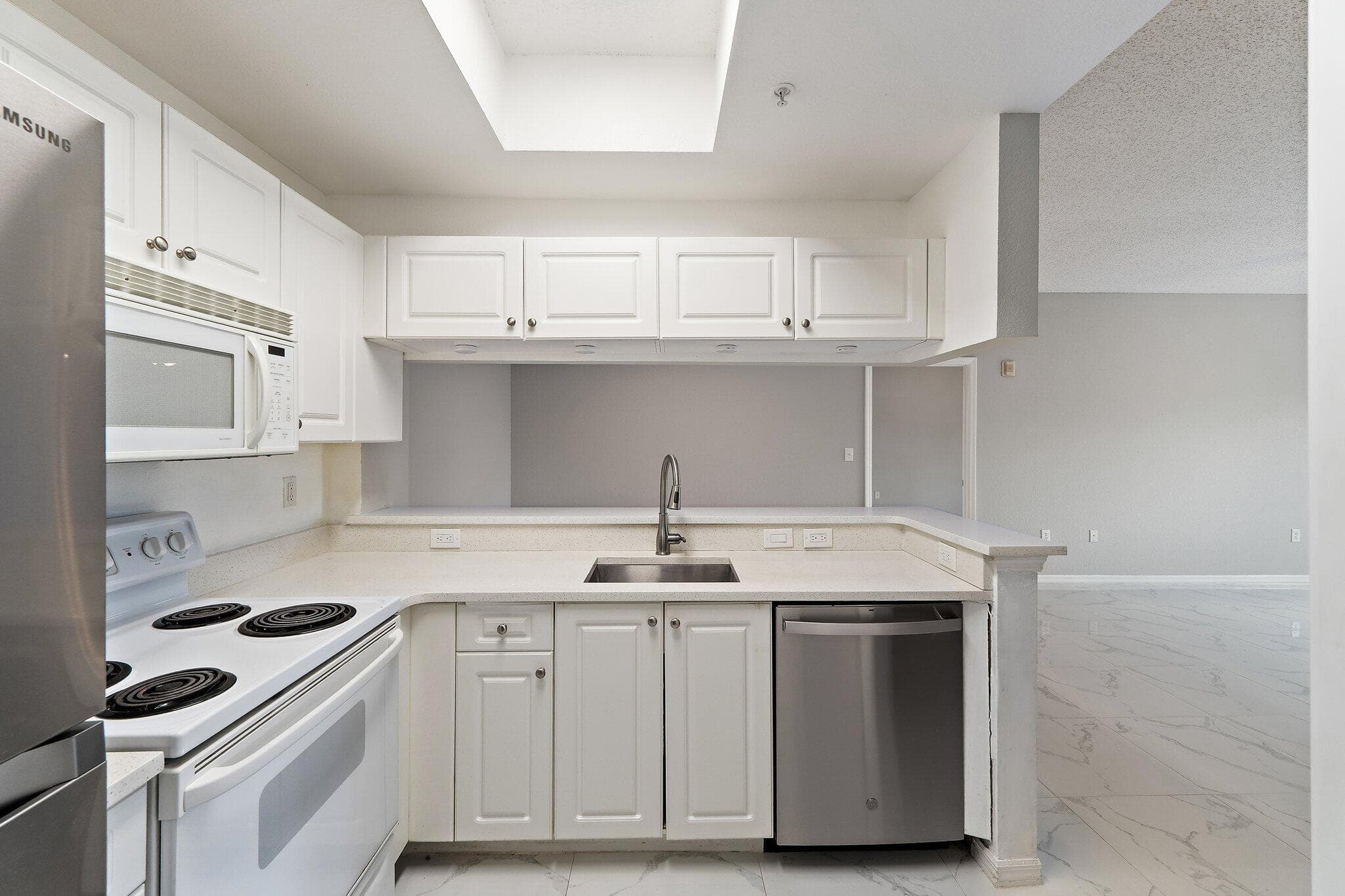 2917 Tuscany Court 302, Palm Beach Gardens, FL 33410 — photo 13 of 52