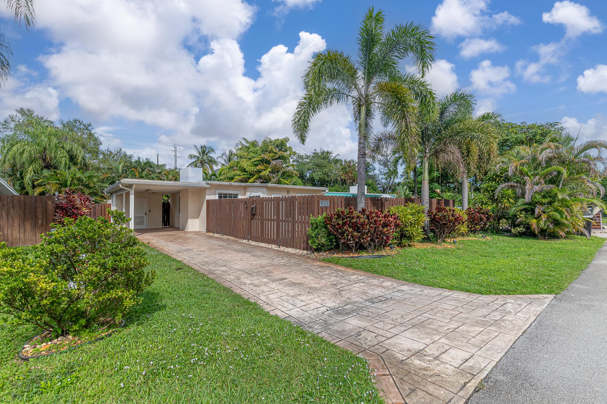 1717 SW 12th Court, Fort Lauderdale, FL 33312 — photo 18 of 32