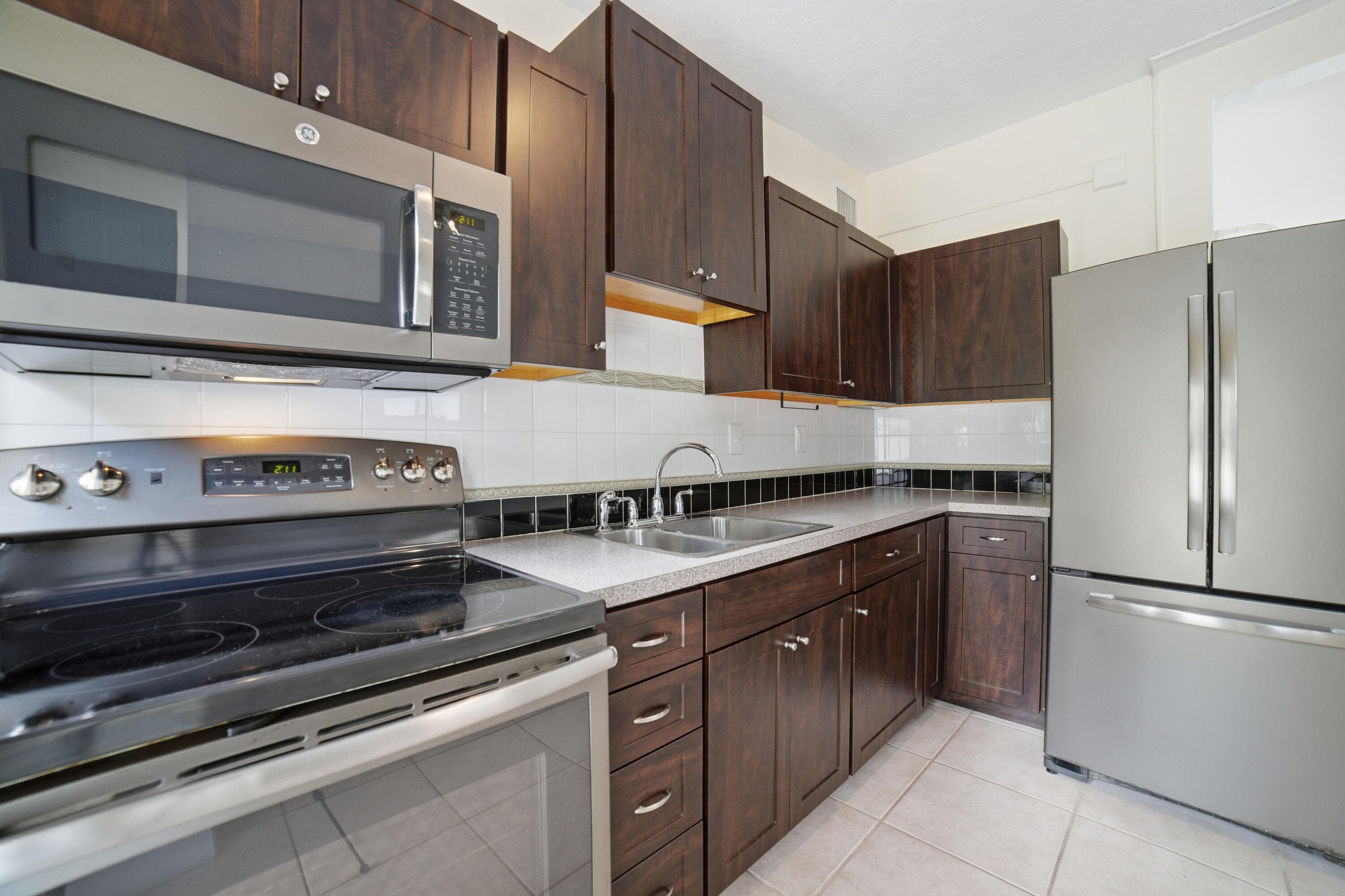 1717 SW 12th Court, Fort Lauderdale, FL 33312 — photo 11 of 32