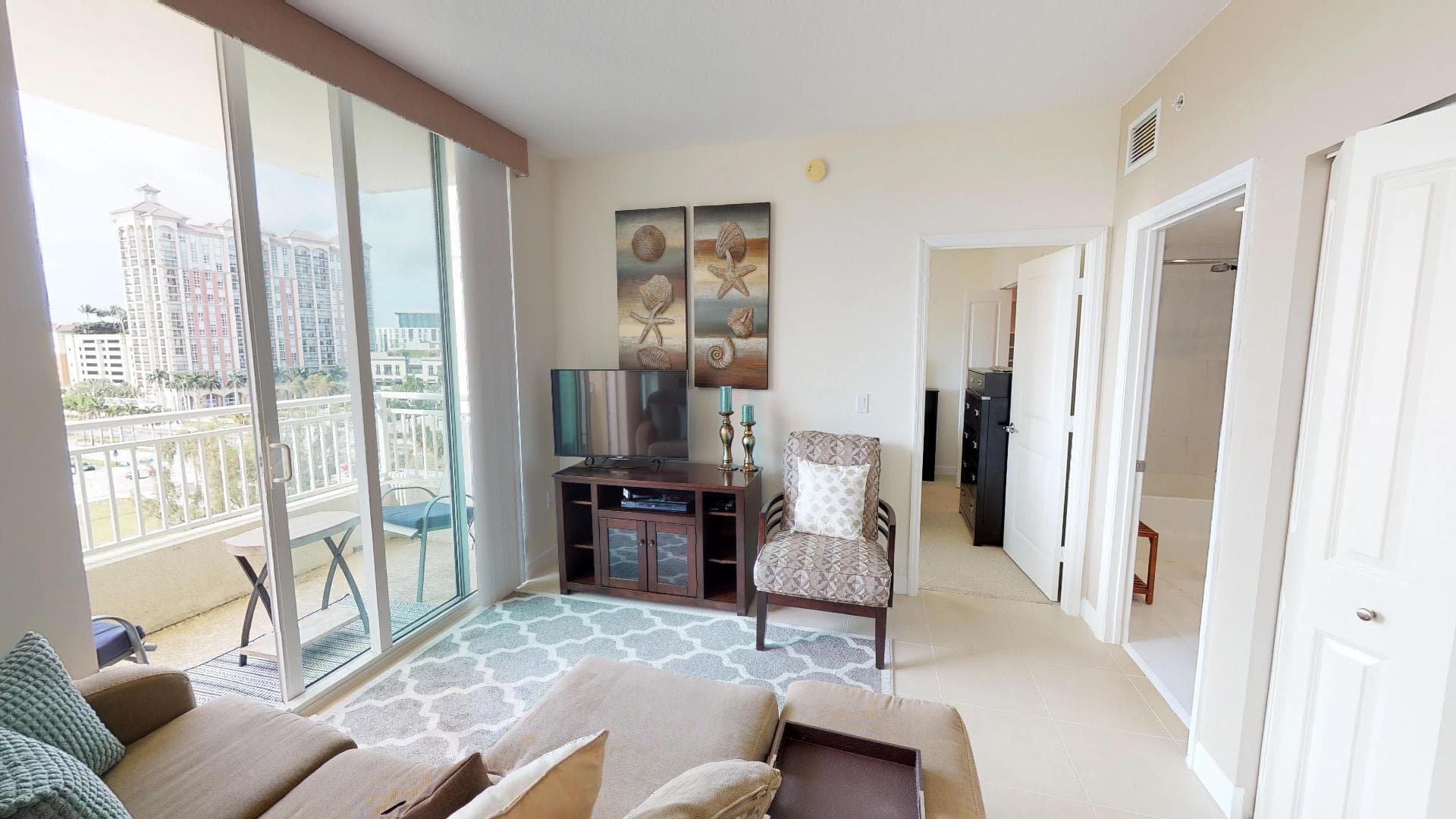 480 Hibiscus Street 835, West Palm Beach, FL 33401 — photo 5 of 37