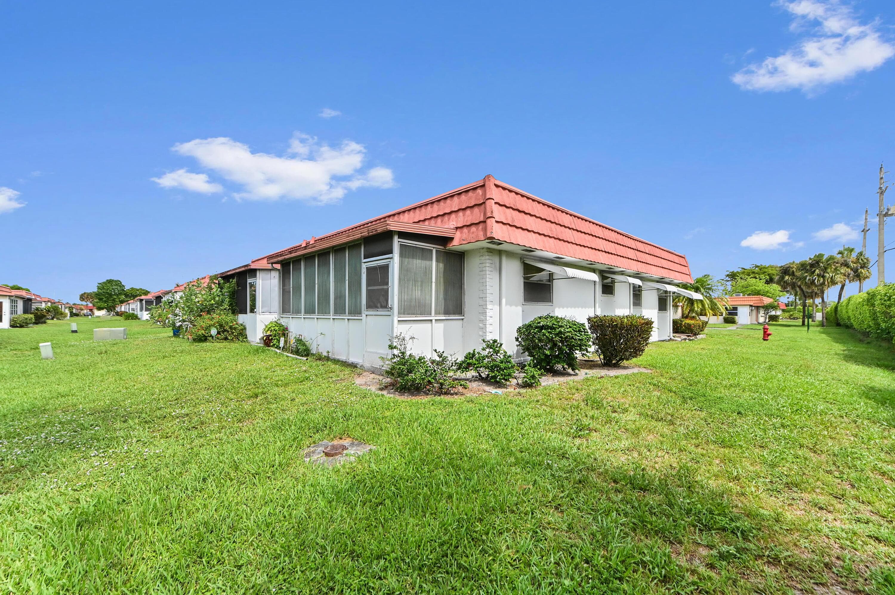 49 Seville C, Delray Beach, FL 33446 — photo 21 of 33