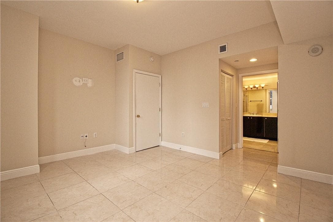 4100 Salzedo Street 512, Coral Gables, FL 33146 — photo 7 of 32