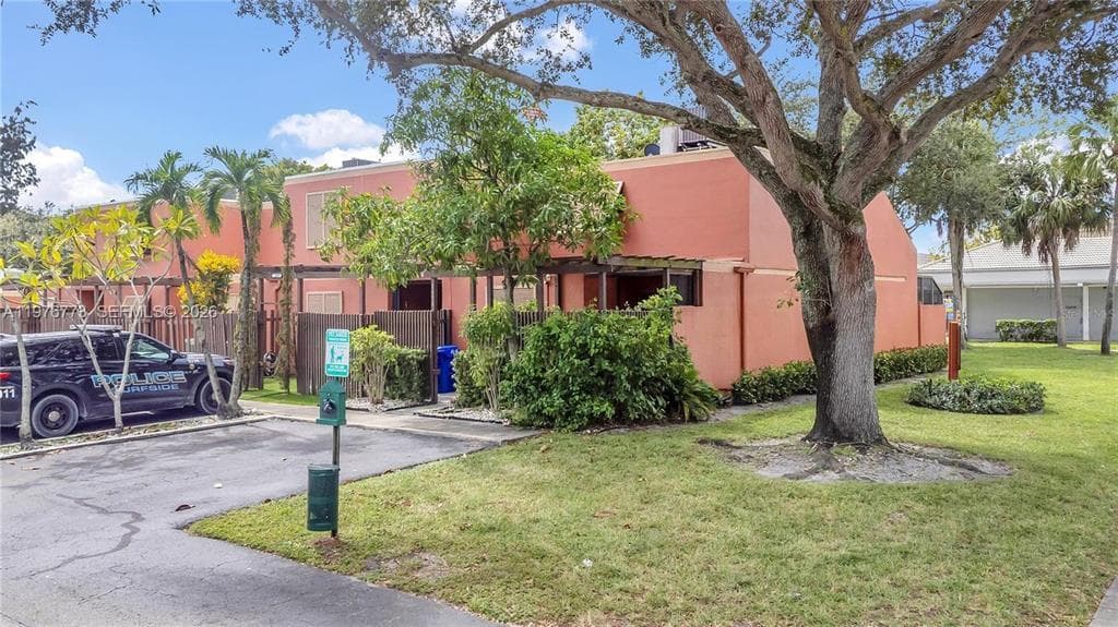 1490 Laguna Lane, Pembroke Pines, FL 33026 — photo 2 of 21