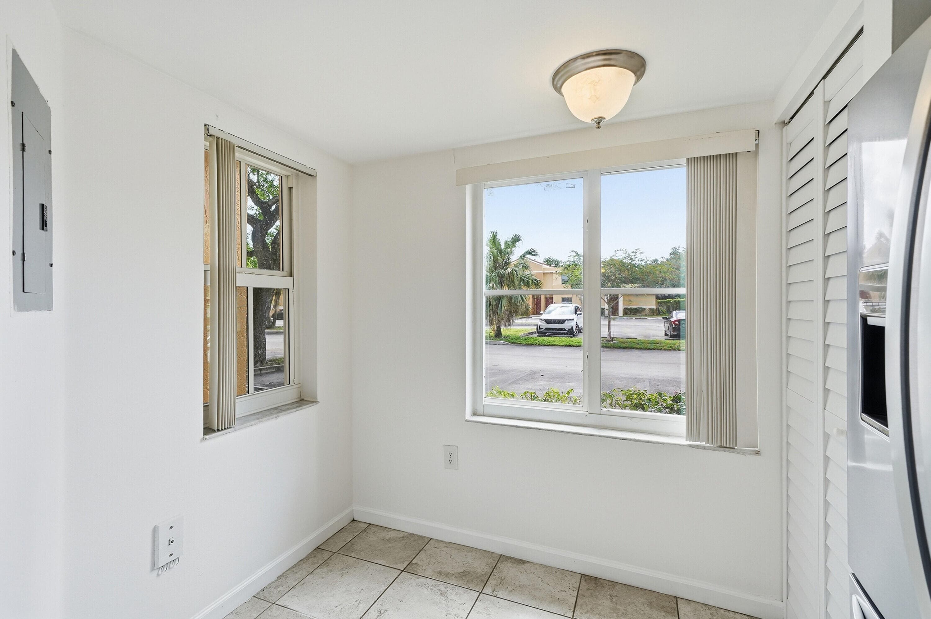 3832 NW 90th Avenue 3832, Sunrise, FL 33351 — photo 6 of 31