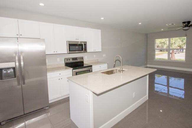 195 S 4th Street, Lantana, FL 33462 — photo 4 of 12