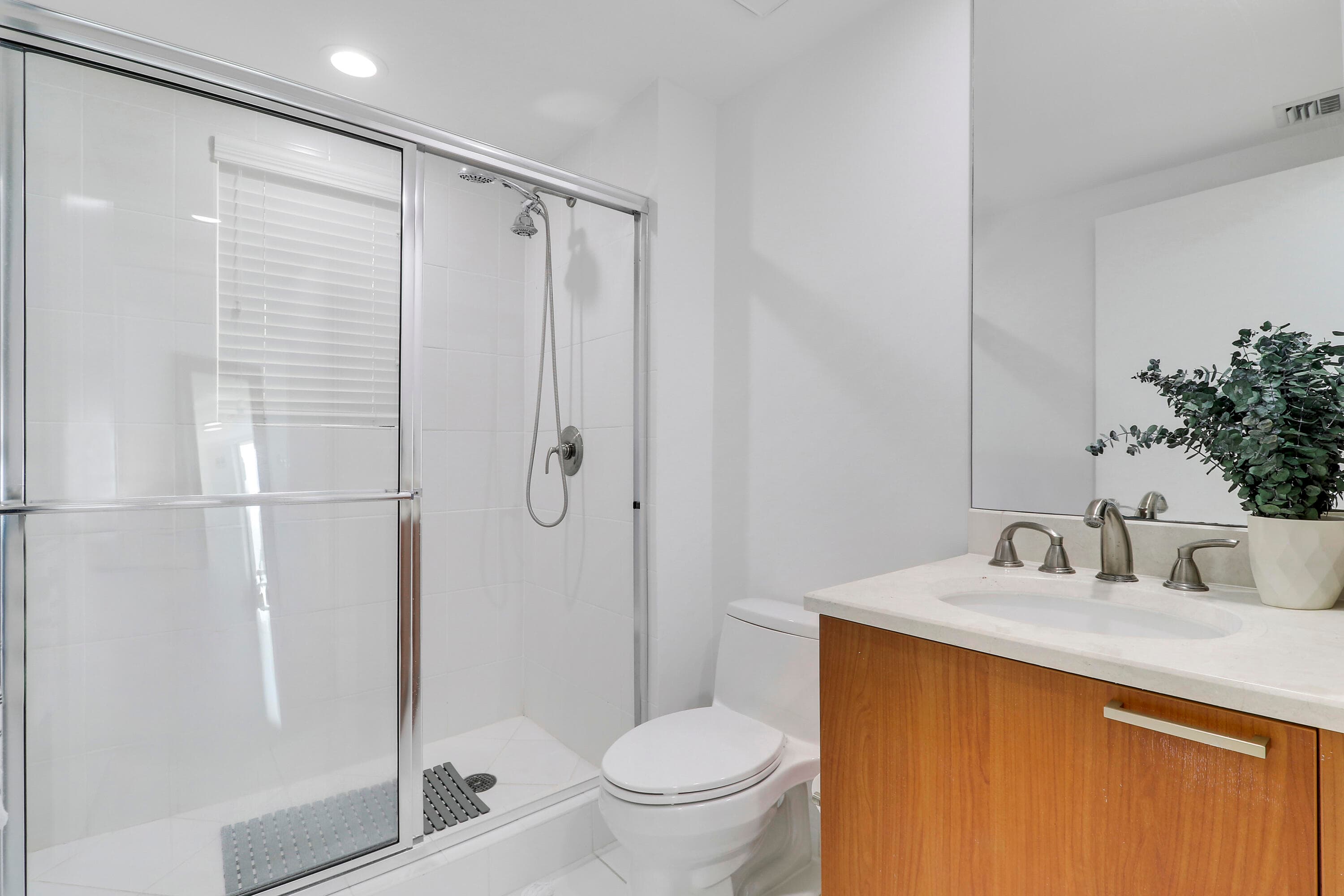 2640 Lake Shore Drive 307, Riviera Beach, FL 33404 — photo 39 of 48