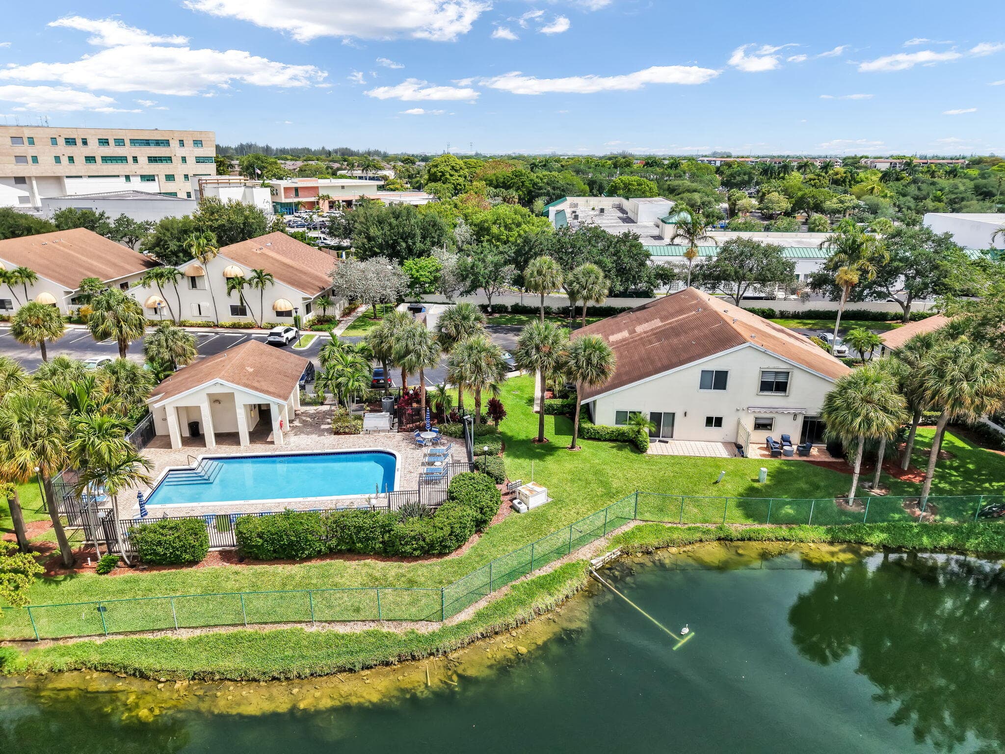 10244 NW 33rd Place, Sunrise, FL 33351 — photo 8 of 48