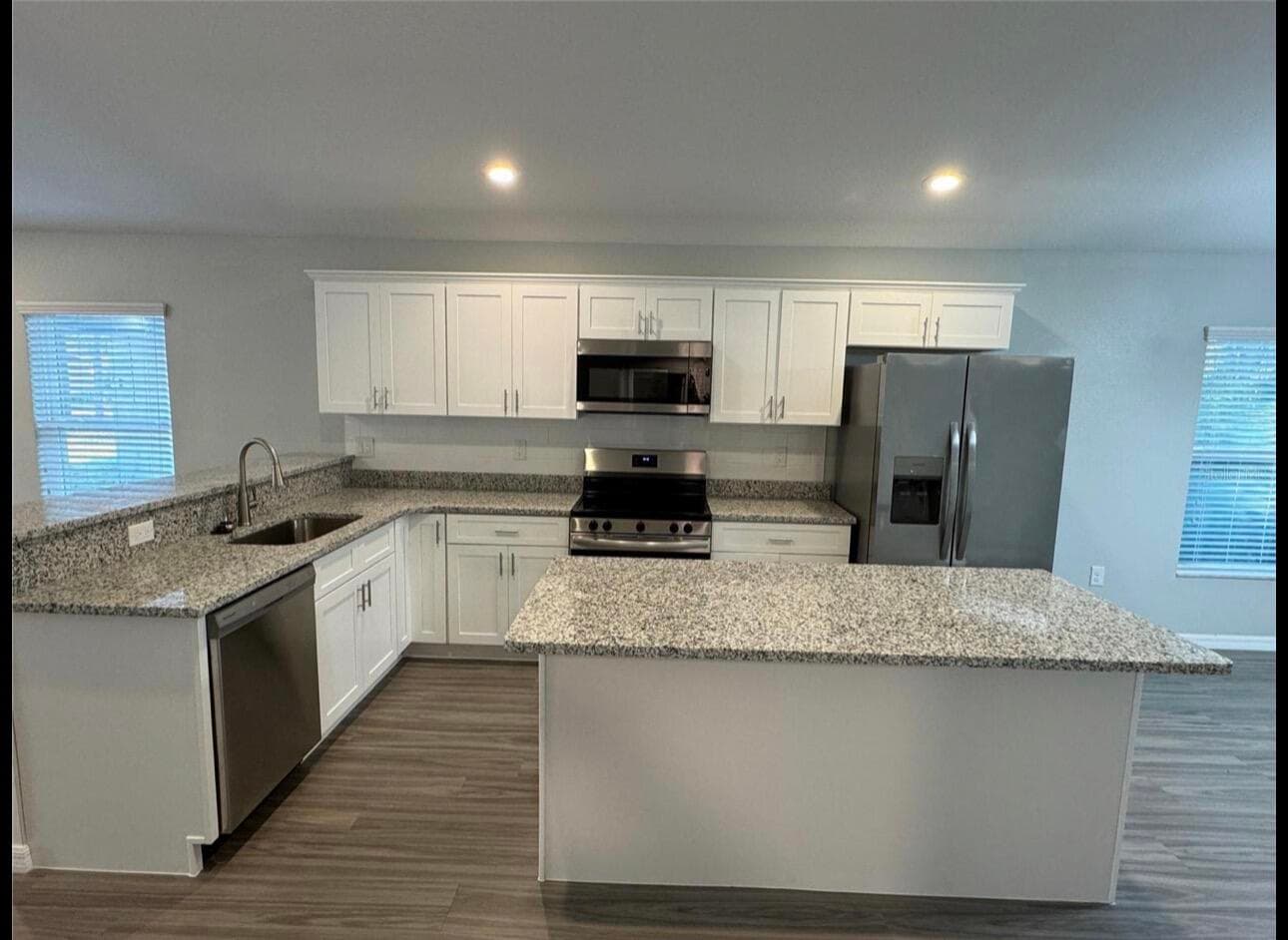 412 NE Avenue M NE, Winter Haven, FL 33881 — photo 2 of 5