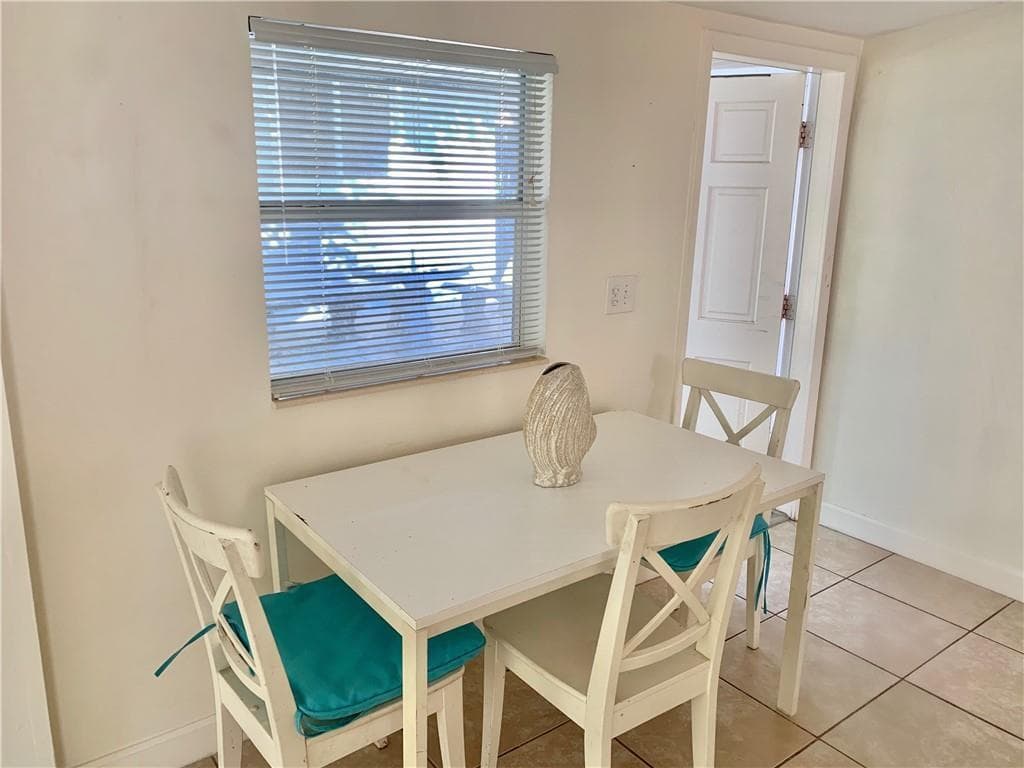 623 SW 5th Avenue, Fort Lauderdale, FL 33315 — photo 8 of 9