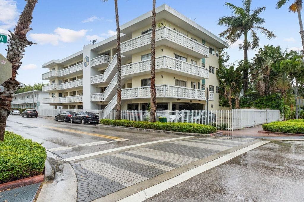 900 Euclid Avenue 5, Miami Beach, FL 33139 — photo 1 of 13