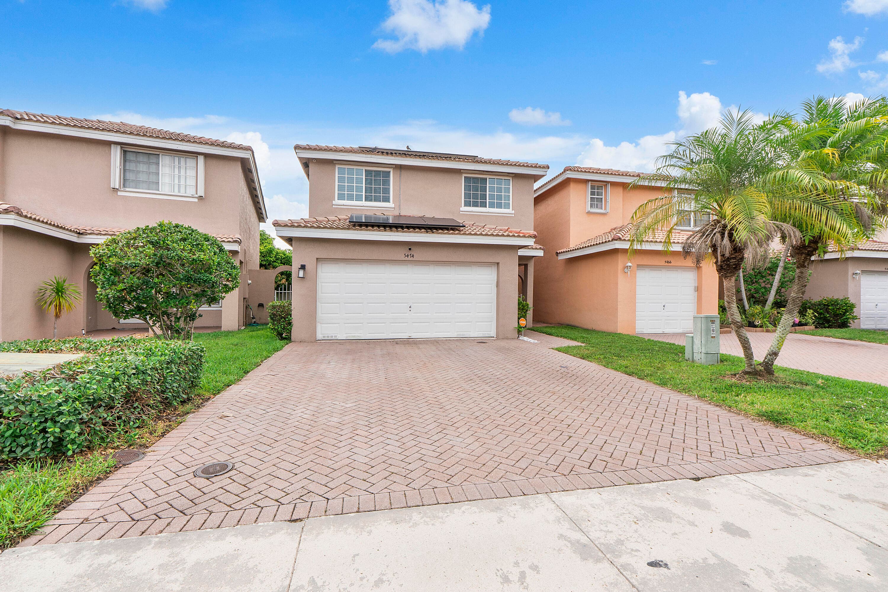 5474 NW 94th Terrace, Sunrise, FL 33351 — photo