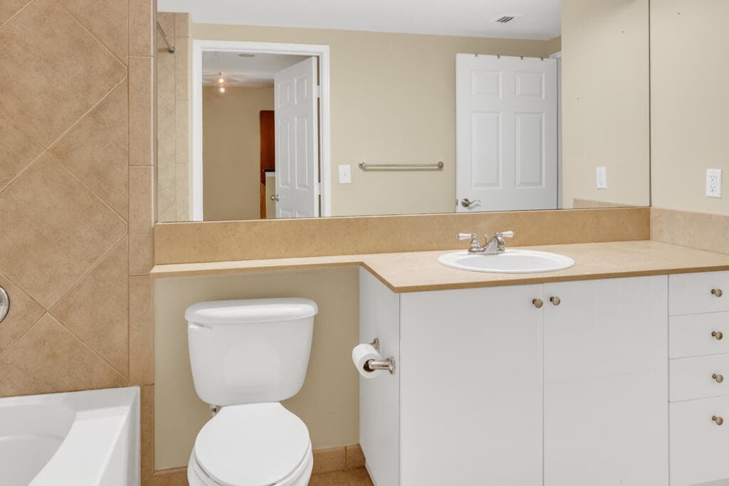 700 E Boynton Beach Boulevard 407, Boynton Beach, FL 33435 — photo 14 of 23