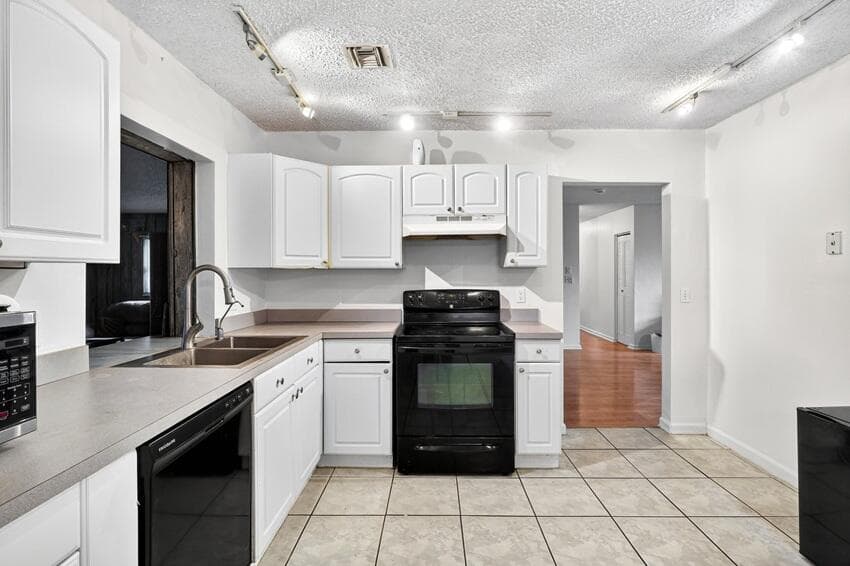 4639 Franwood Drive, Delray Beach, FL 33445 — photo 7 of 32