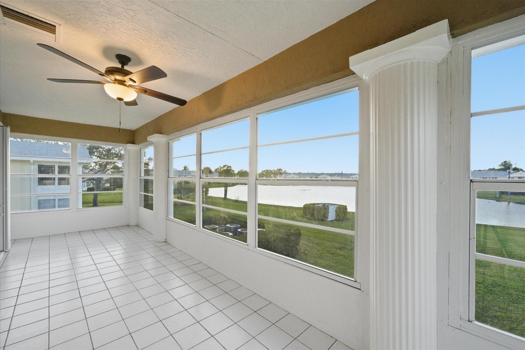 428 Grove Isle Circle 9, Vero Beach, FL 32962 — photo 13 of 22