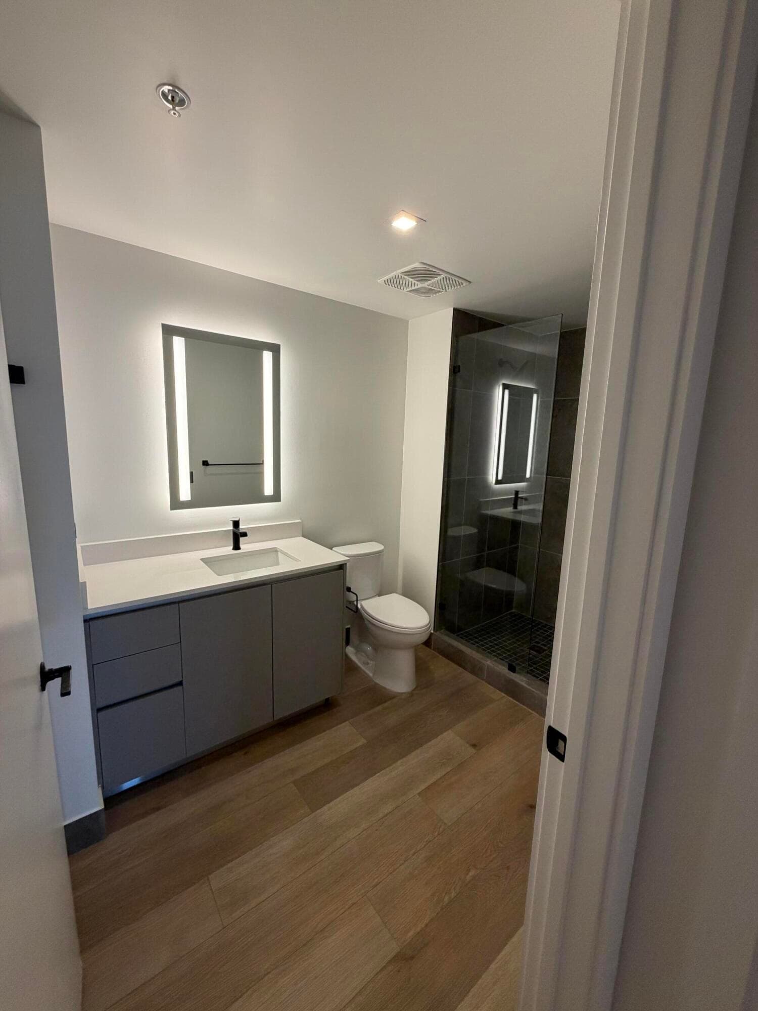 307 SW 5th 901, Fort Lauderdale, FL 33315 — photo 6 of 9