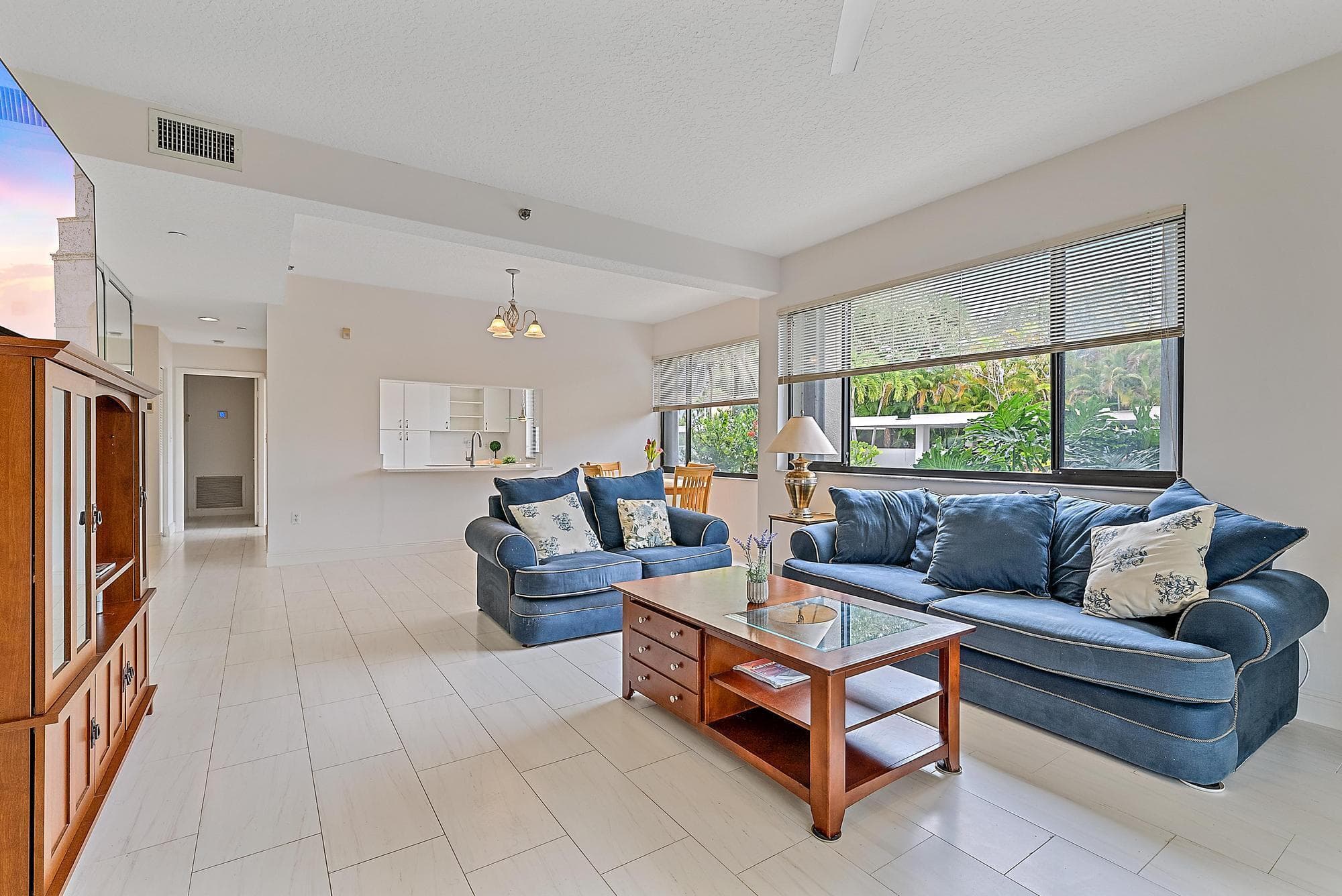 811 Oak Harbour Drive, Juno Beach, FL 33408 — photo 10 of 48