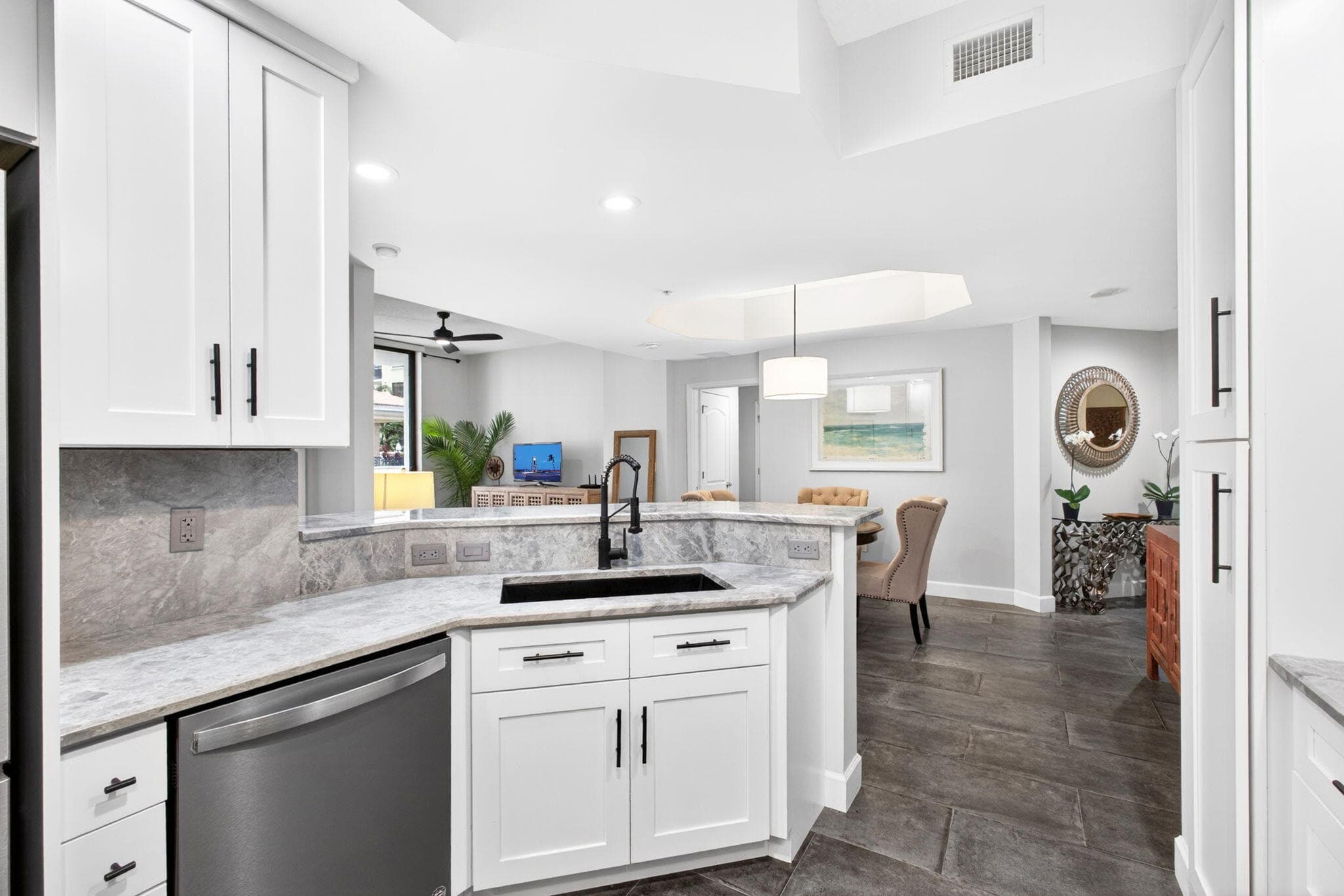 801 S Olive Avenue 614, West Palm Beach, FL 33401 — photo 12 of 52