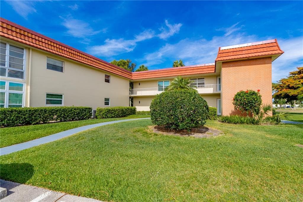 16 Vista Palm Lane 204, Vero Beach, FL 32962 — photo 26 of 38