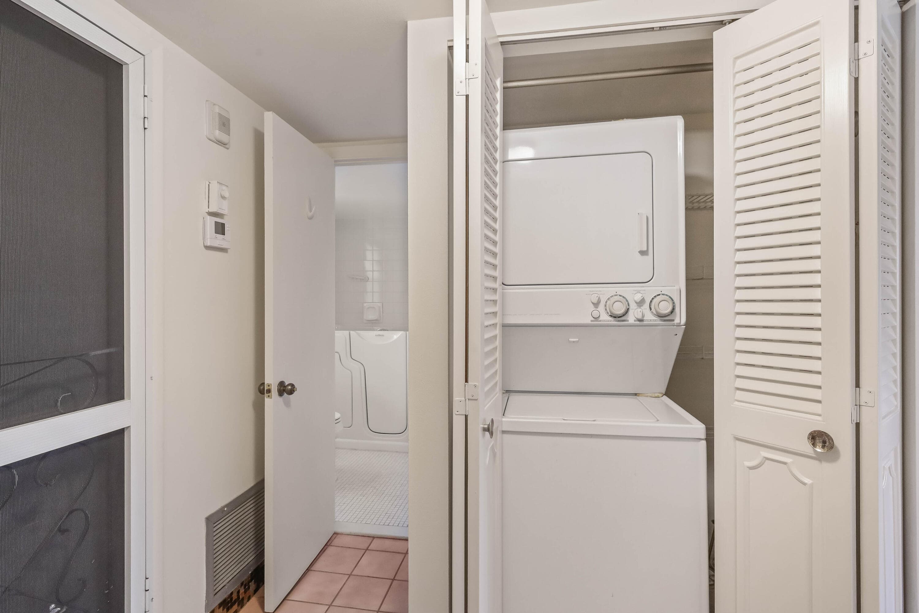 3951 Via Poinciana 112, Lake Worth, FL 33467 — photo 24 of 44
