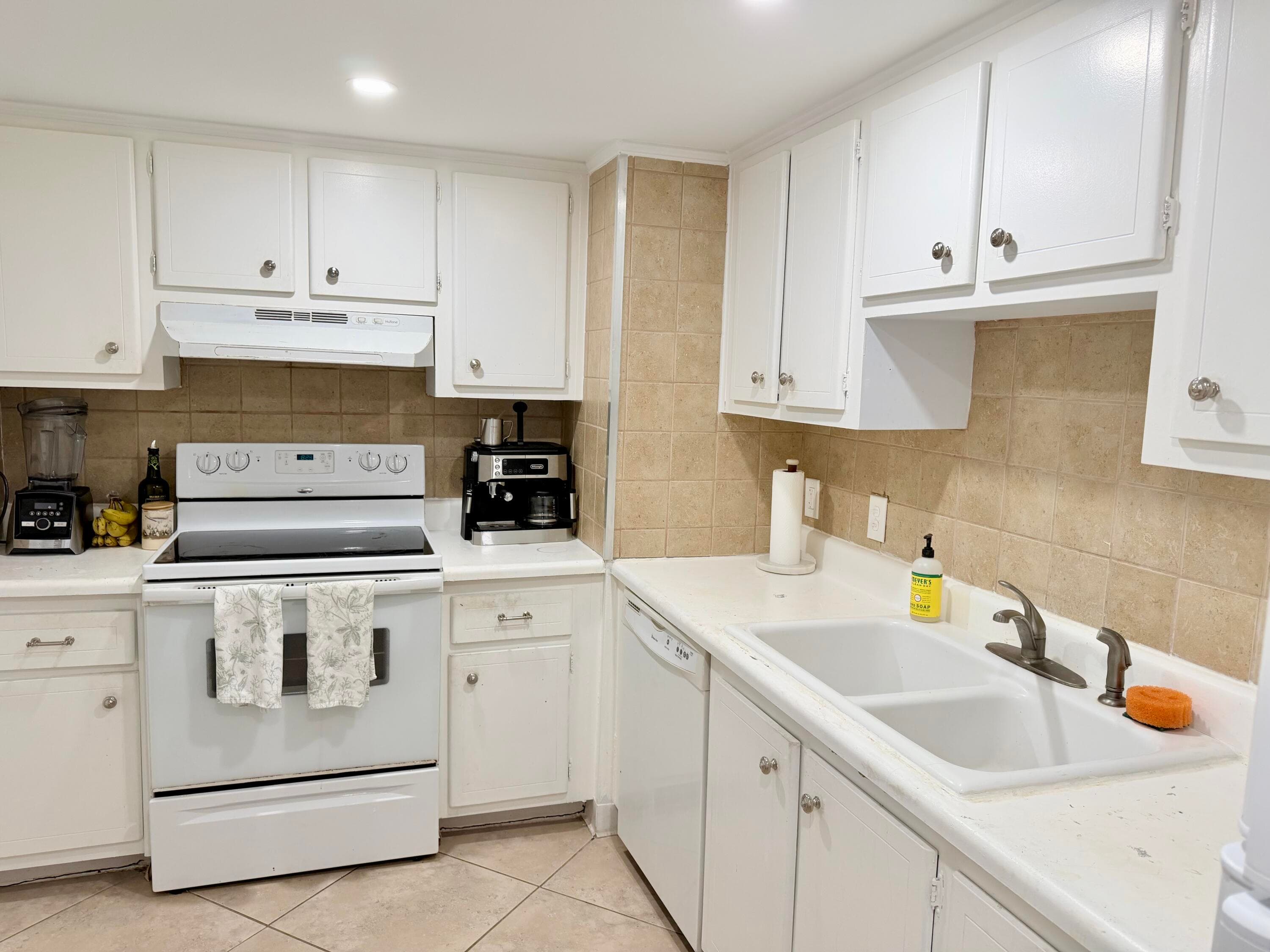 5600 N Flagler Drive Unit 1203, West Palm Beach, FL 33407 — photo 19 of 31