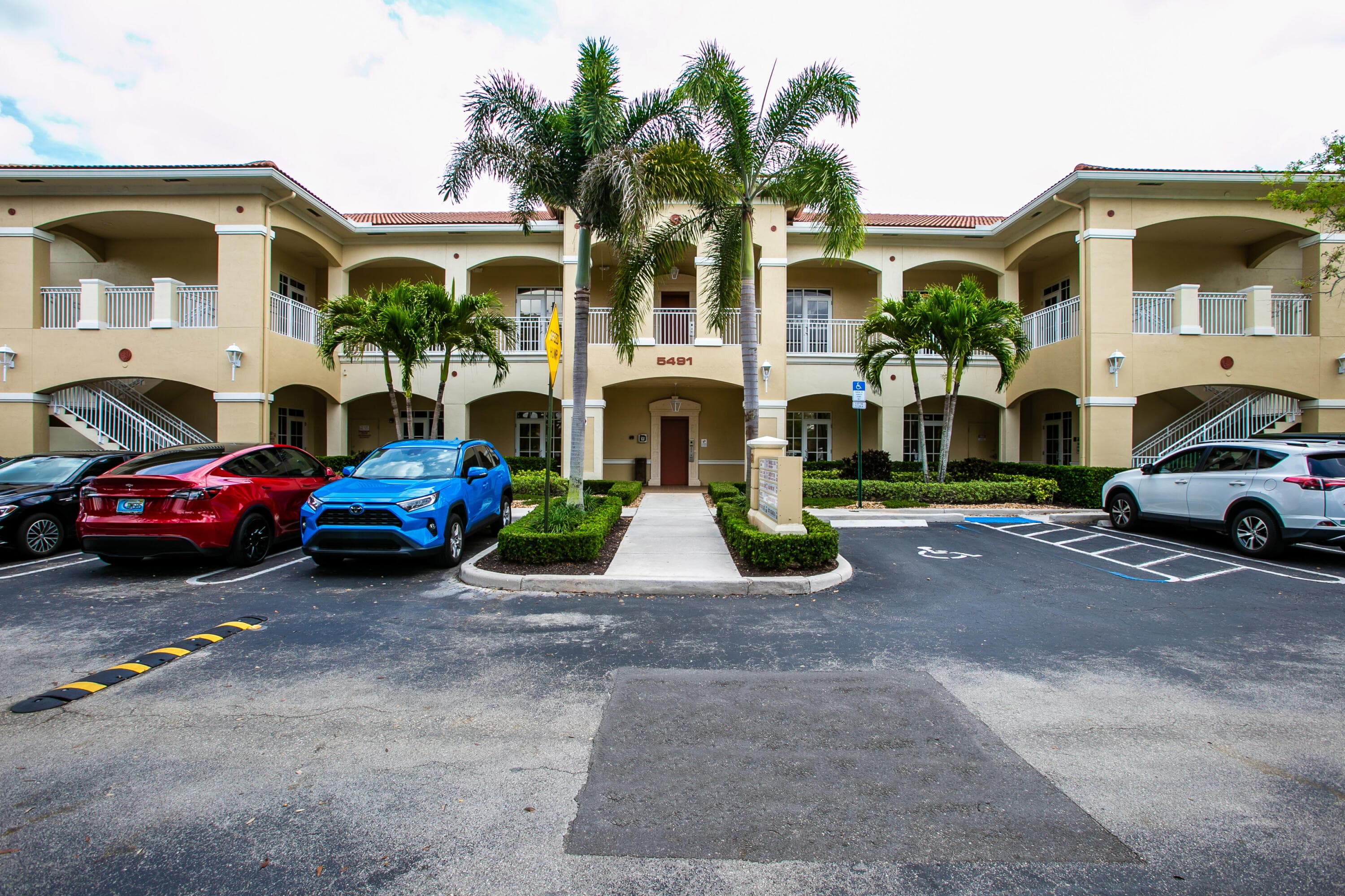 5491 N University Drive 103, Coral Springs, FL 33067 — photo 1 of 14