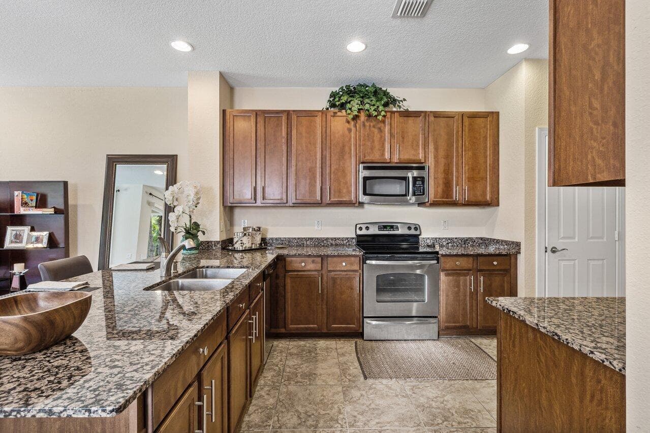5009 Dulce Court, Palm Beach Gardens, FL 33418 — photo 11 of 31